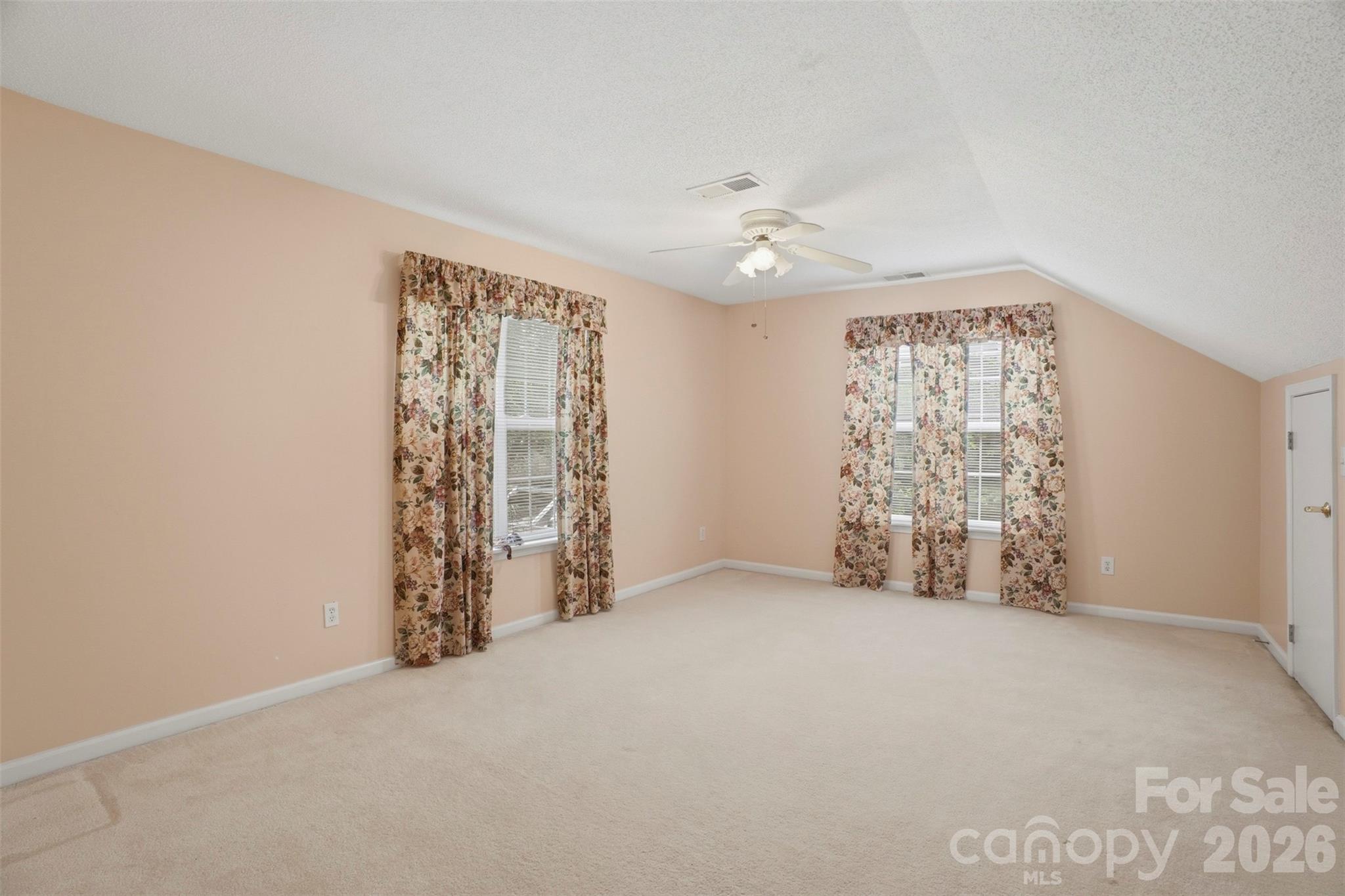 5619 Hedgecrest Place — Charlotte