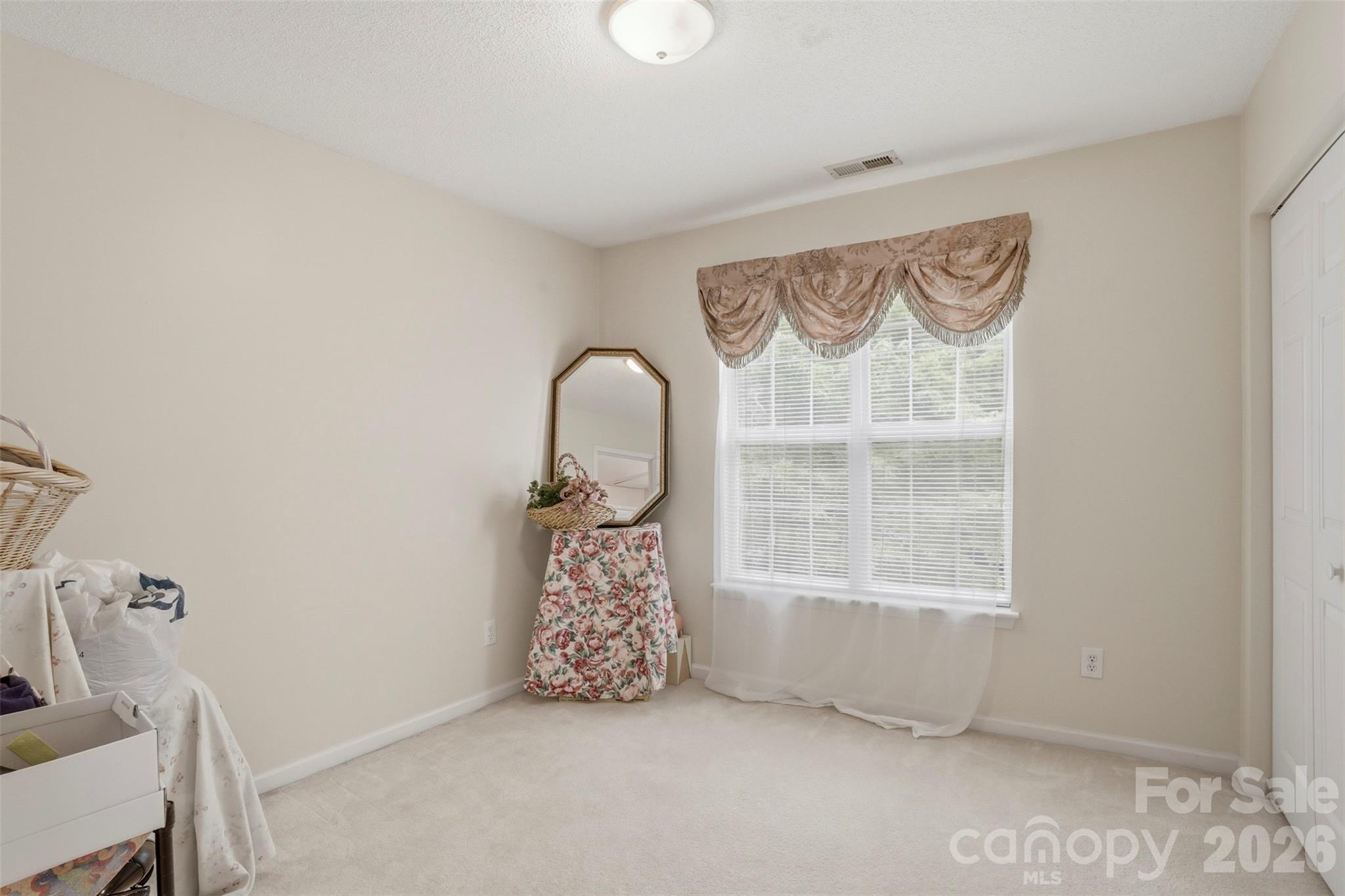 5619 Hedgecrest Place — Charlotte