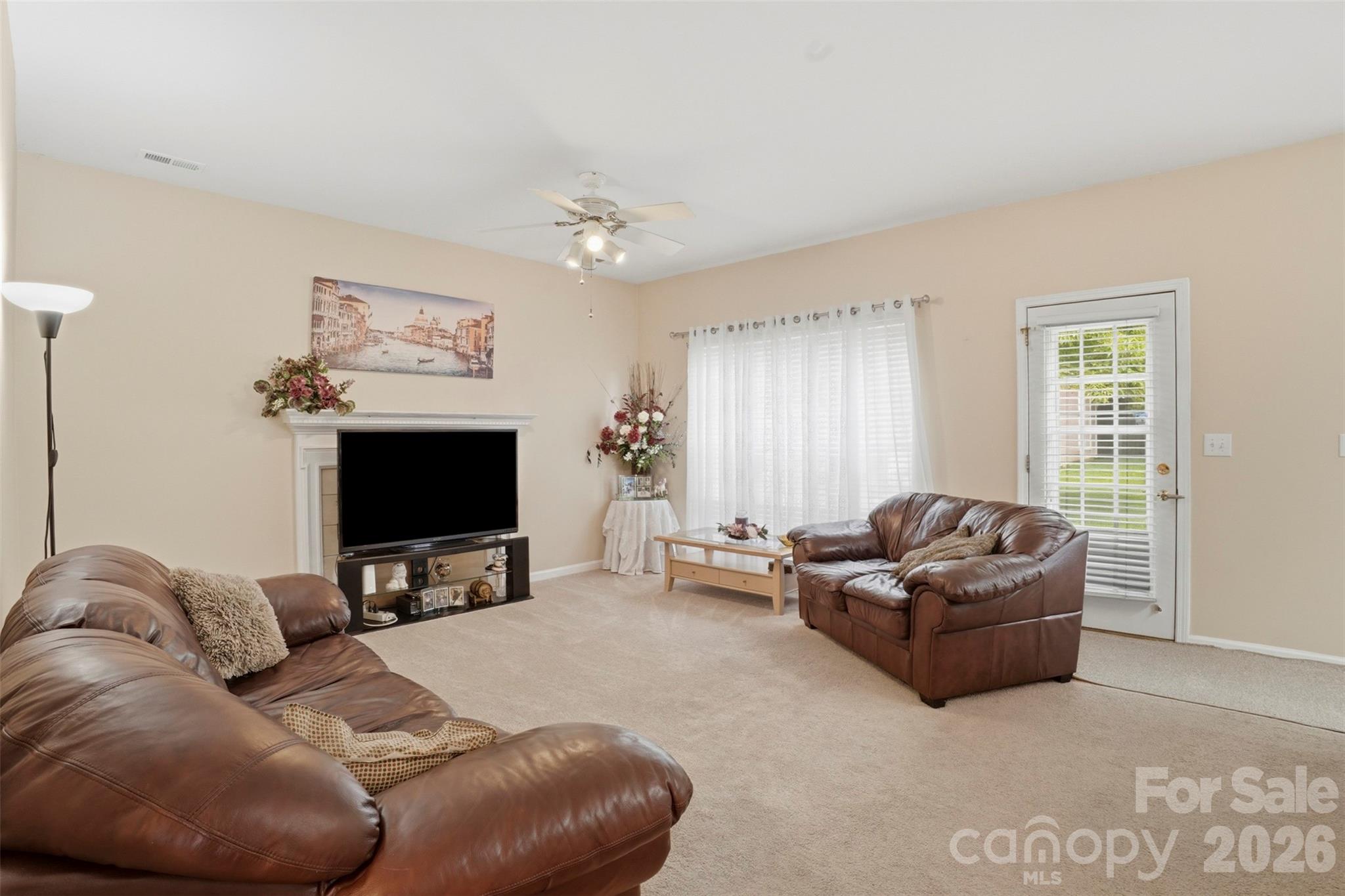5619 Hedgecrest Place — Charlotte
