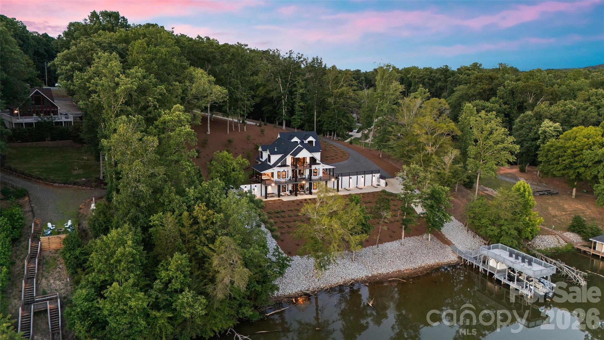 587 Carolina Drive — Troy