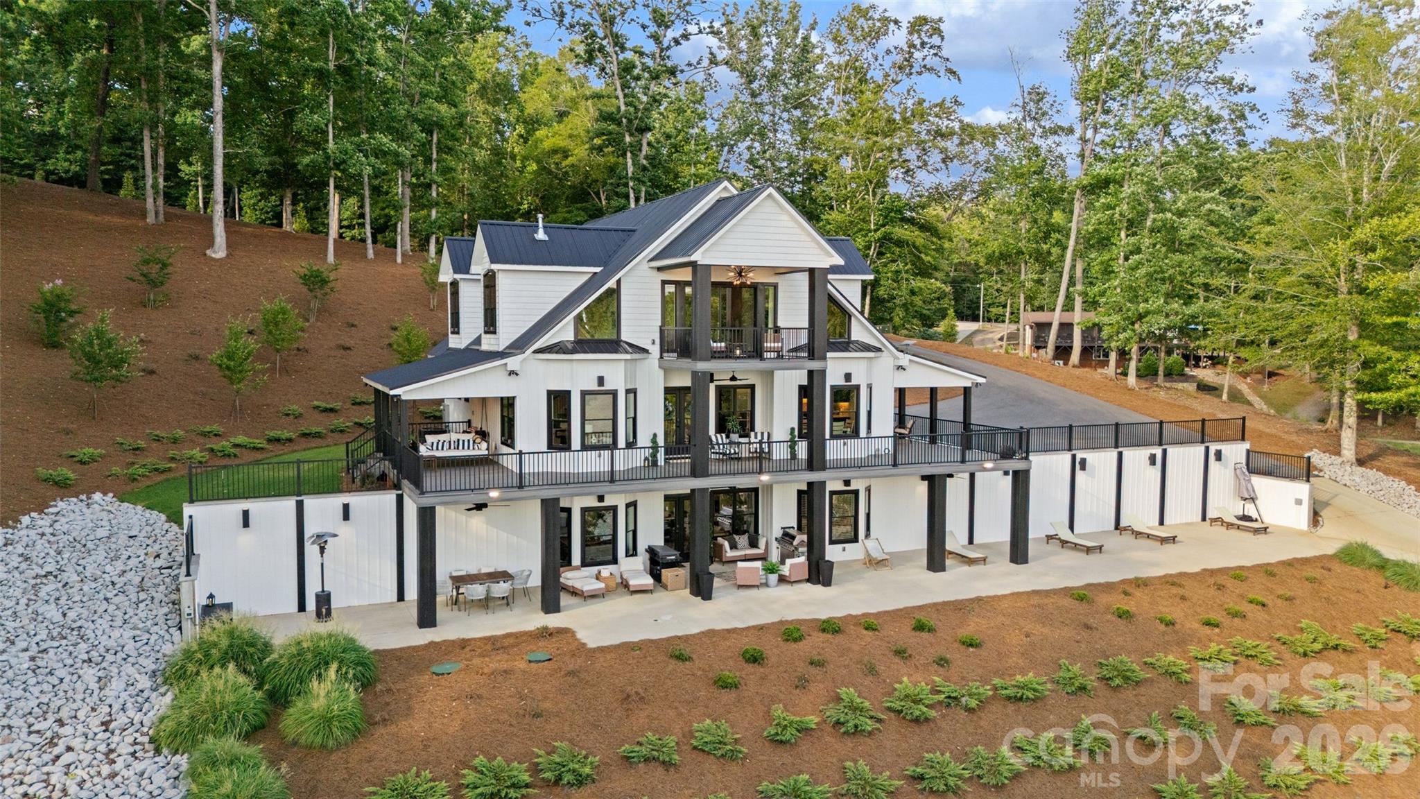 587 Carolina Drive — Troy
