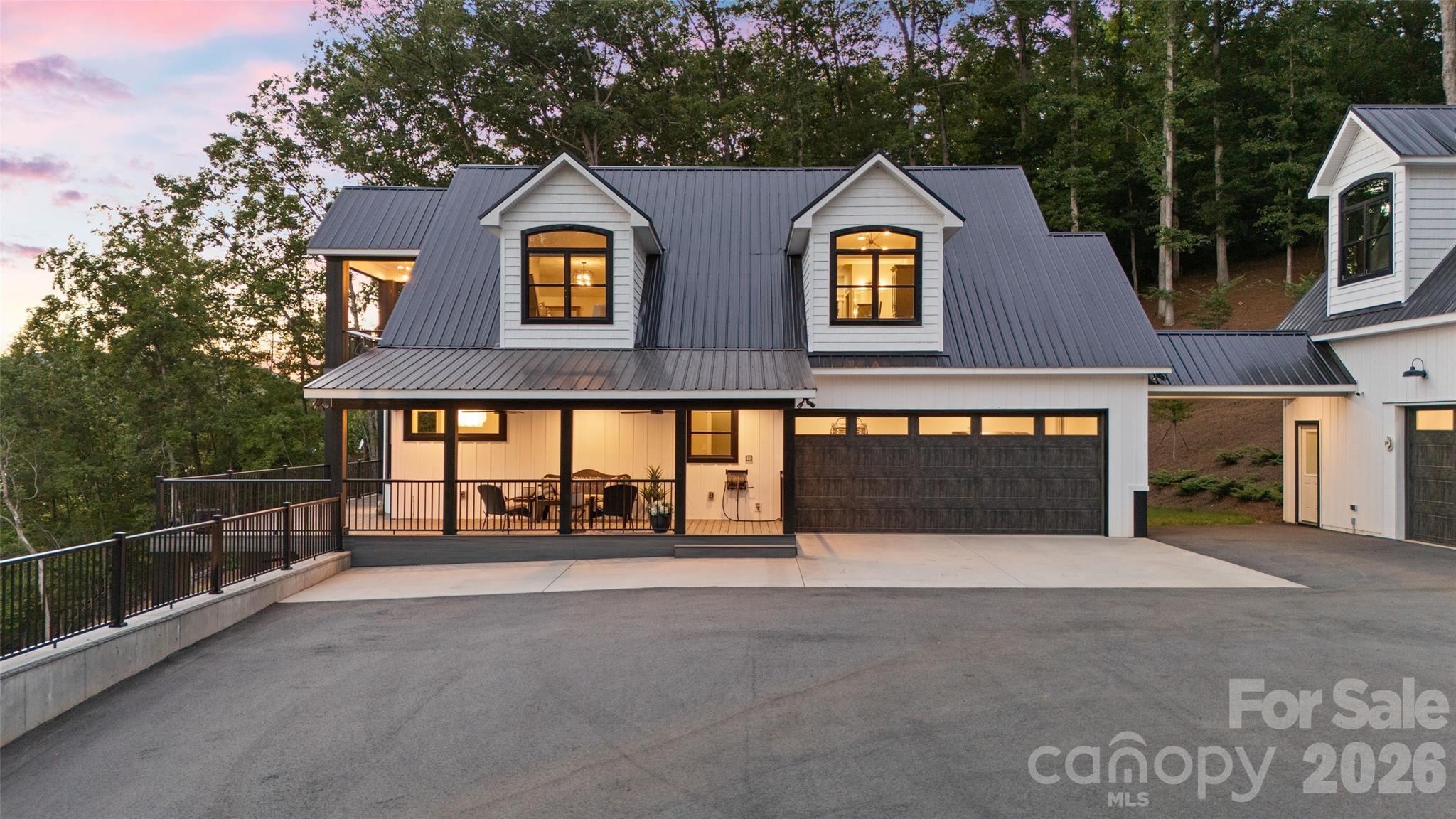 587 Carolina Drive — Troy