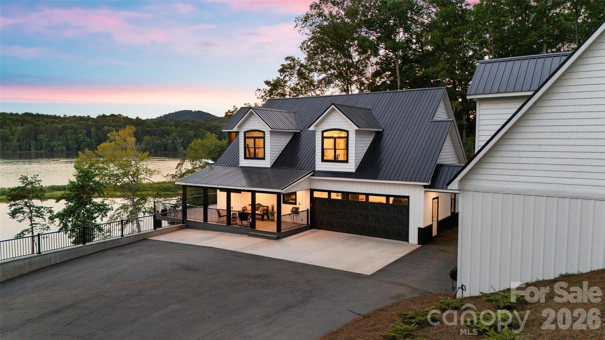 587 Carolina Drive — Troy