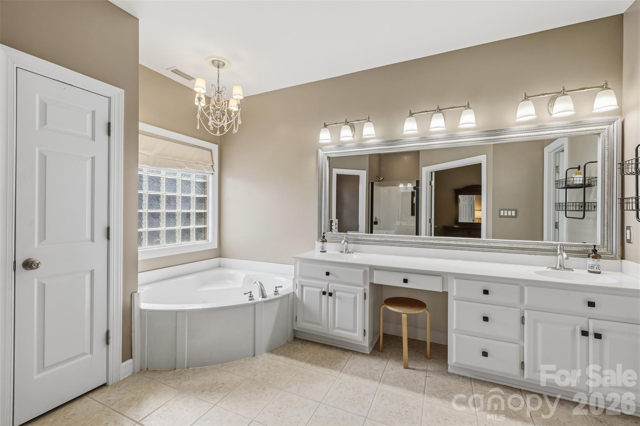 16119 Hallaton Drive — Huntersville
