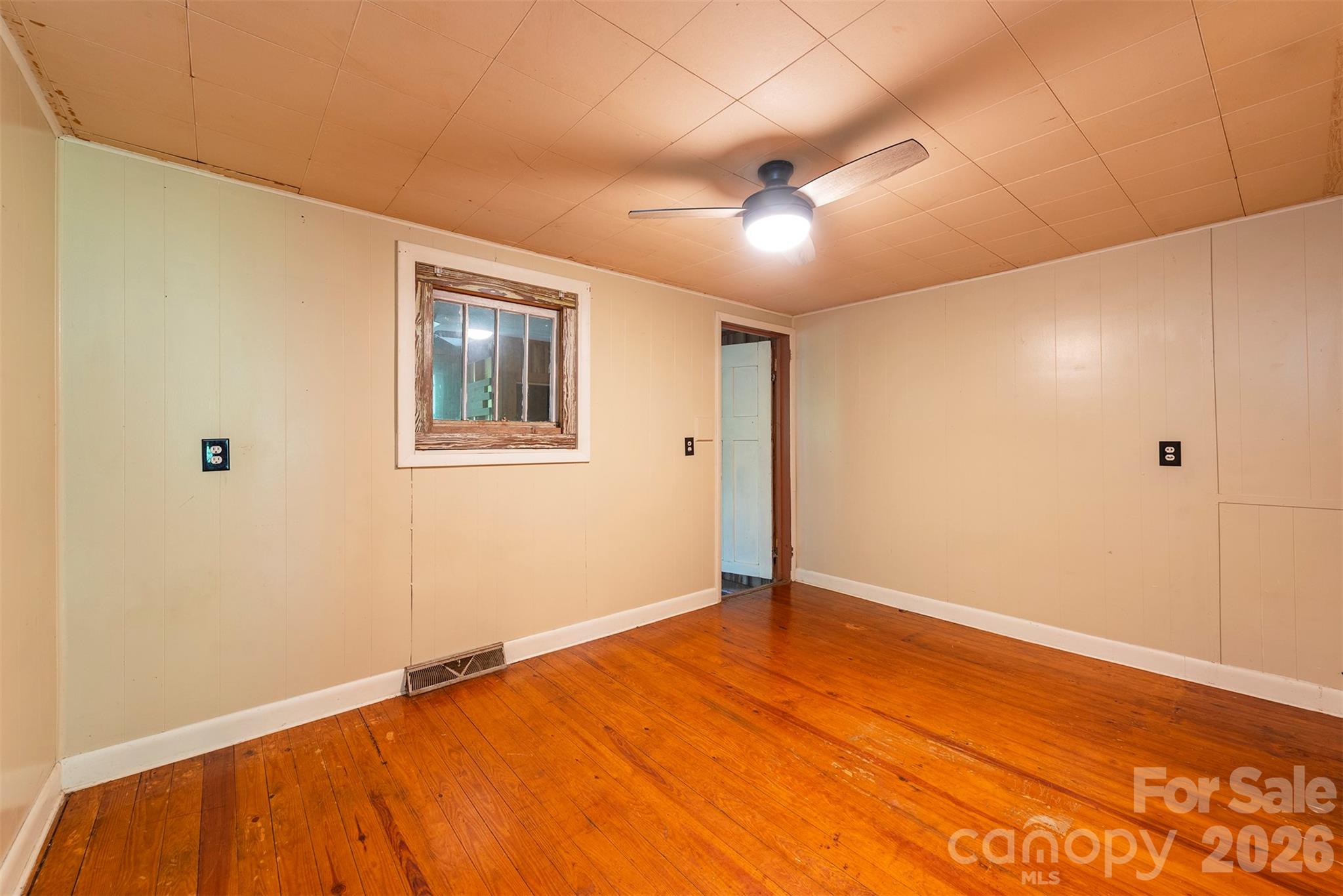 80 Webb Cove Road — Asheville