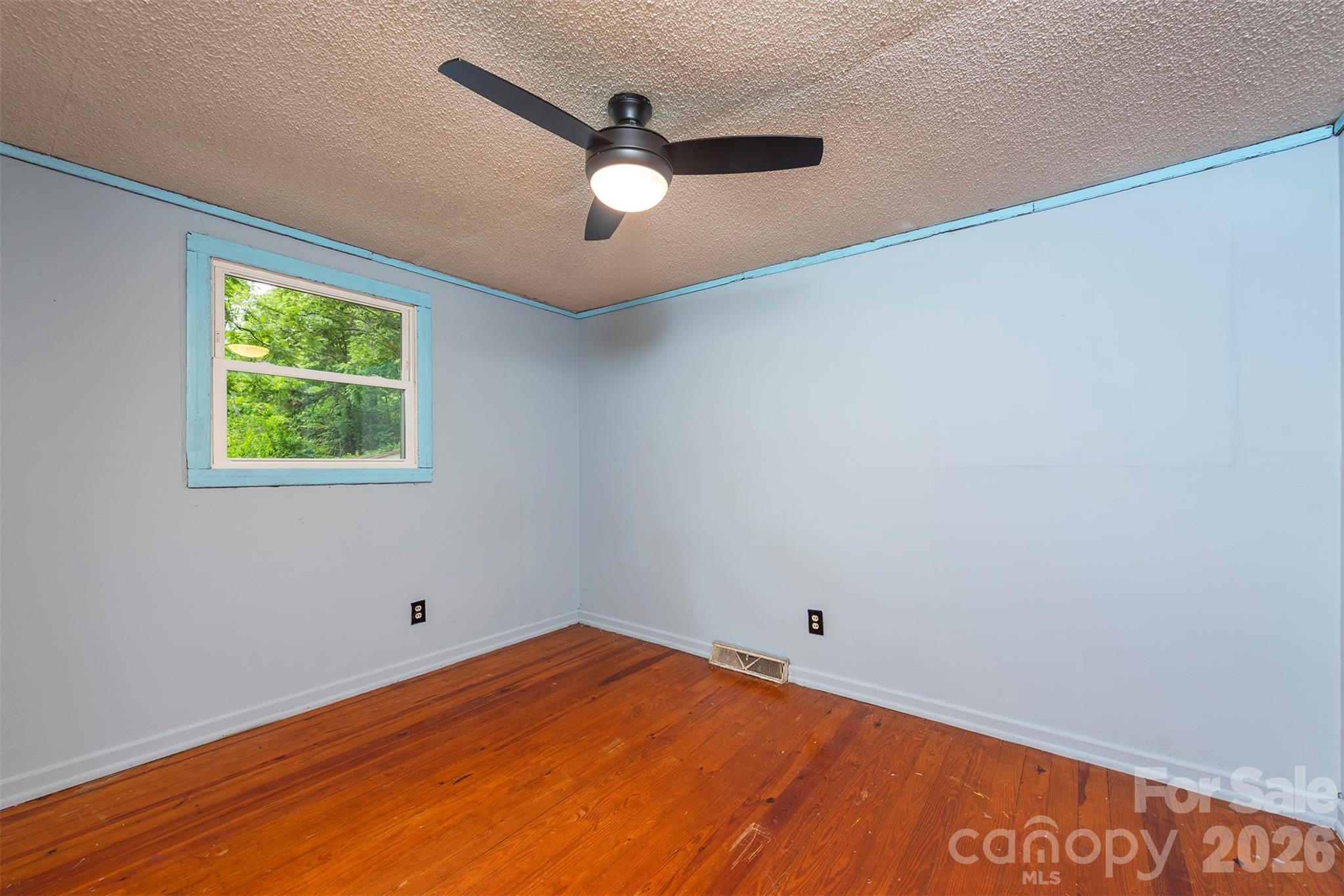 80 Webb Cove Road — Asheville