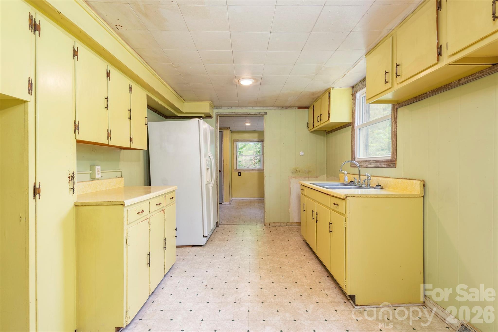 80 Webb Cove Road — Asheville