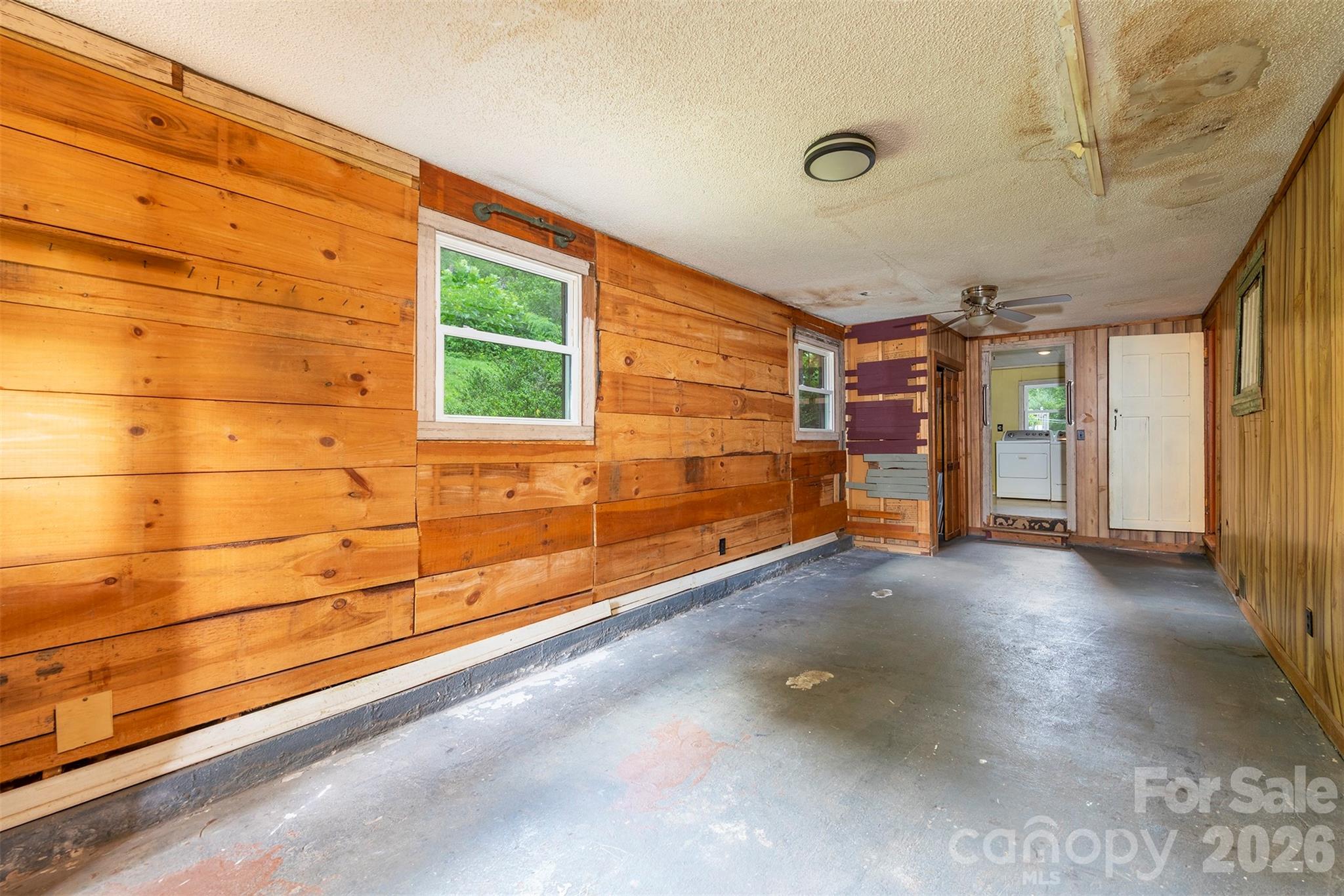 80 Webb Cove Road — Asheville