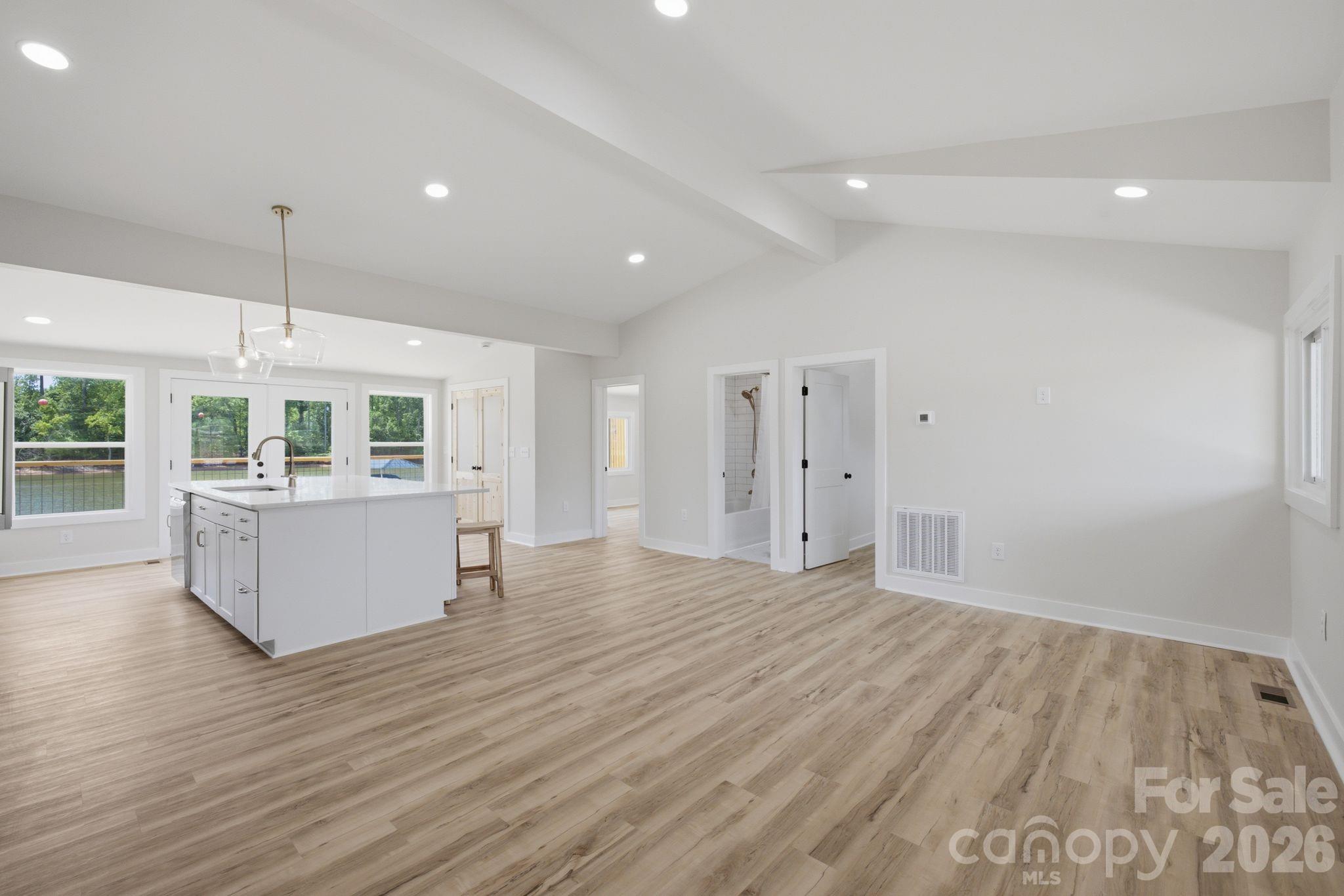 2516 Riverview Road — Lexington