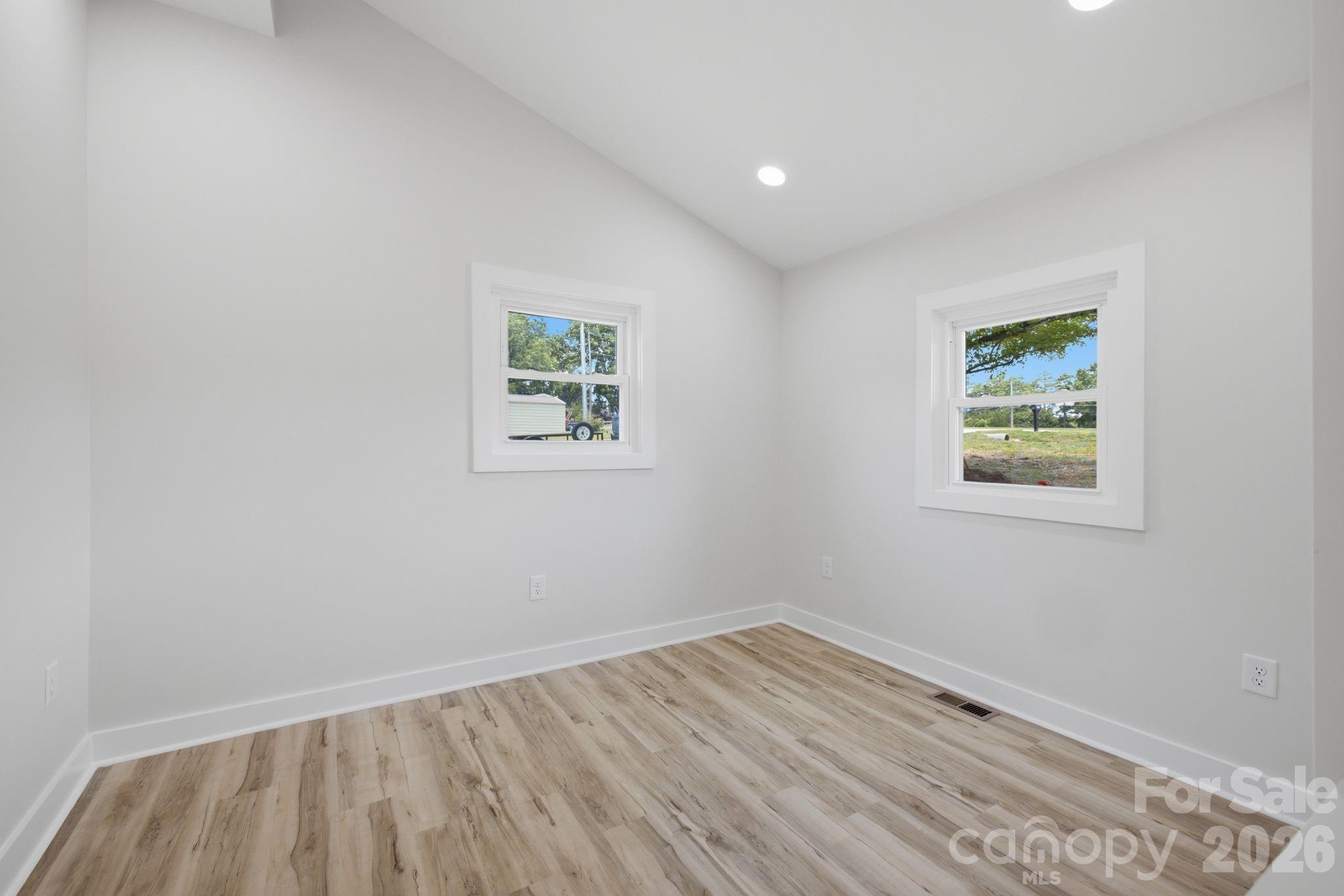 2516 Riverview Road — Lexington
