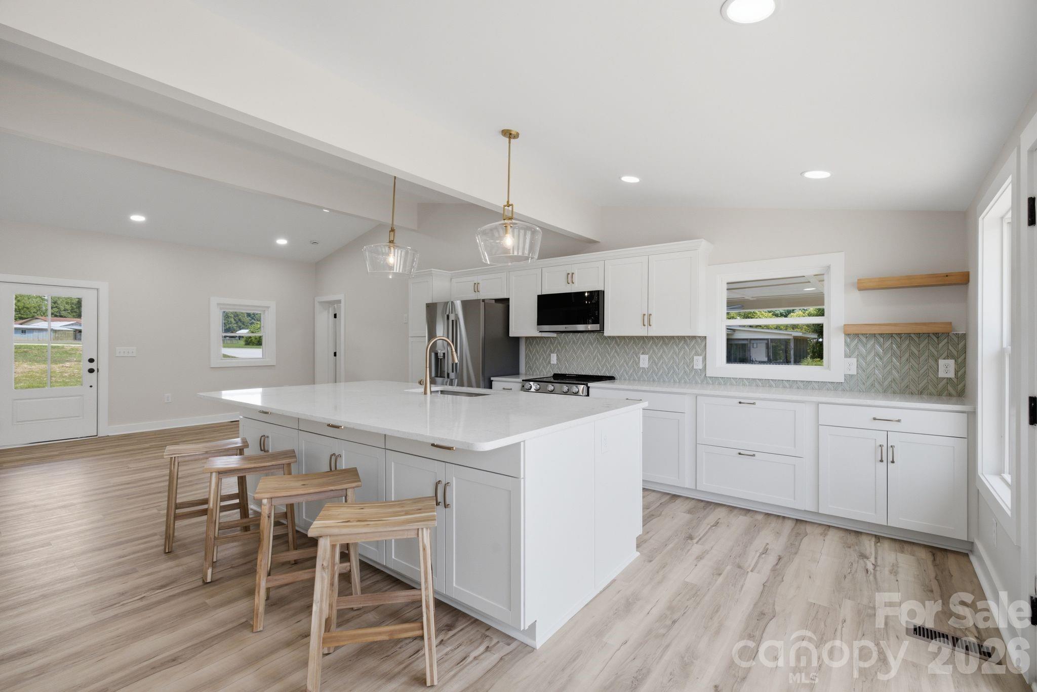 2516 Riverview Road — Lexington