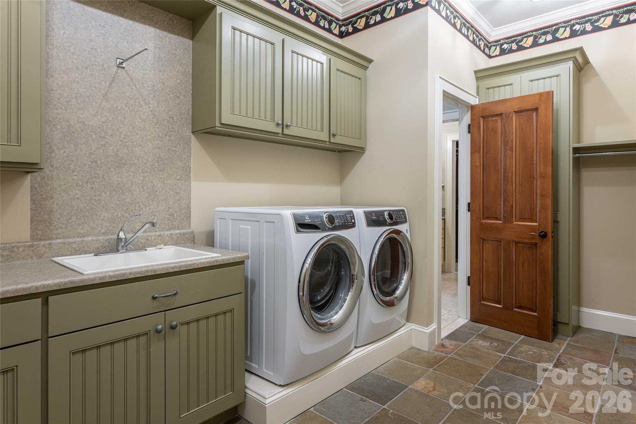 1116 Perch Fly Court — Biltmore Lake