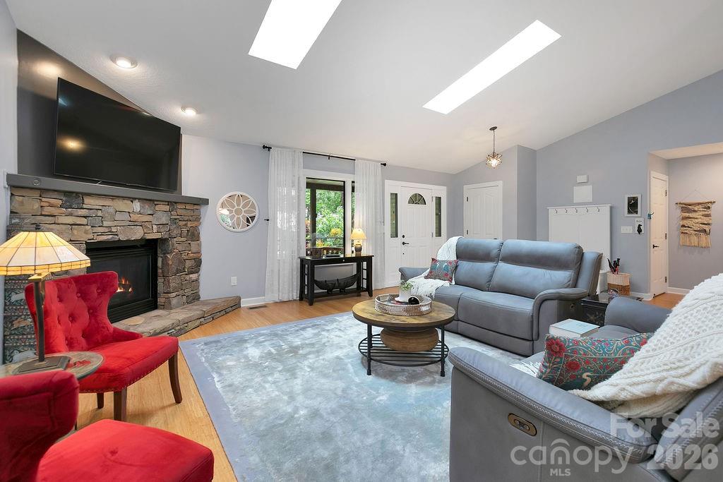 3125 Connestee Trail — Brevard
