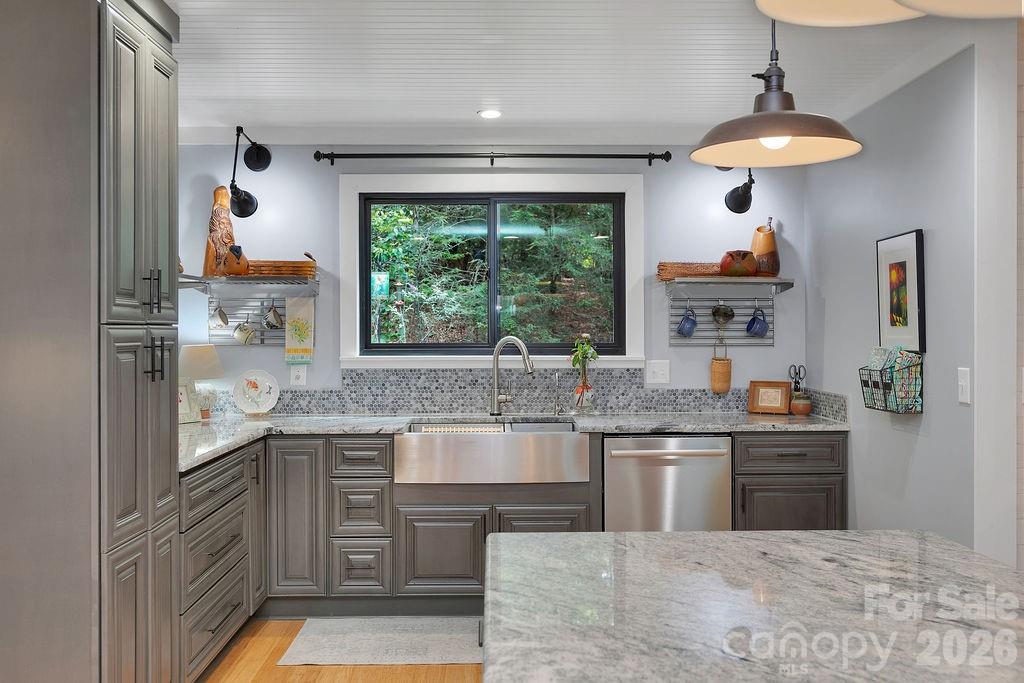 3125 Connestee Trail — Brevard