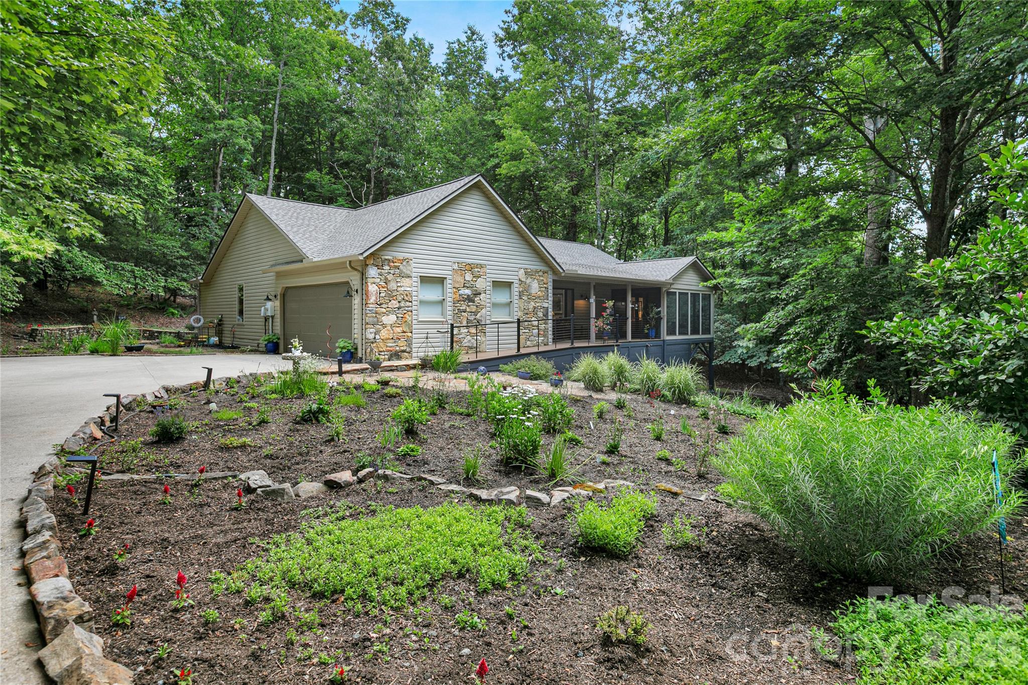 3125 Connestee Trail — Brevard