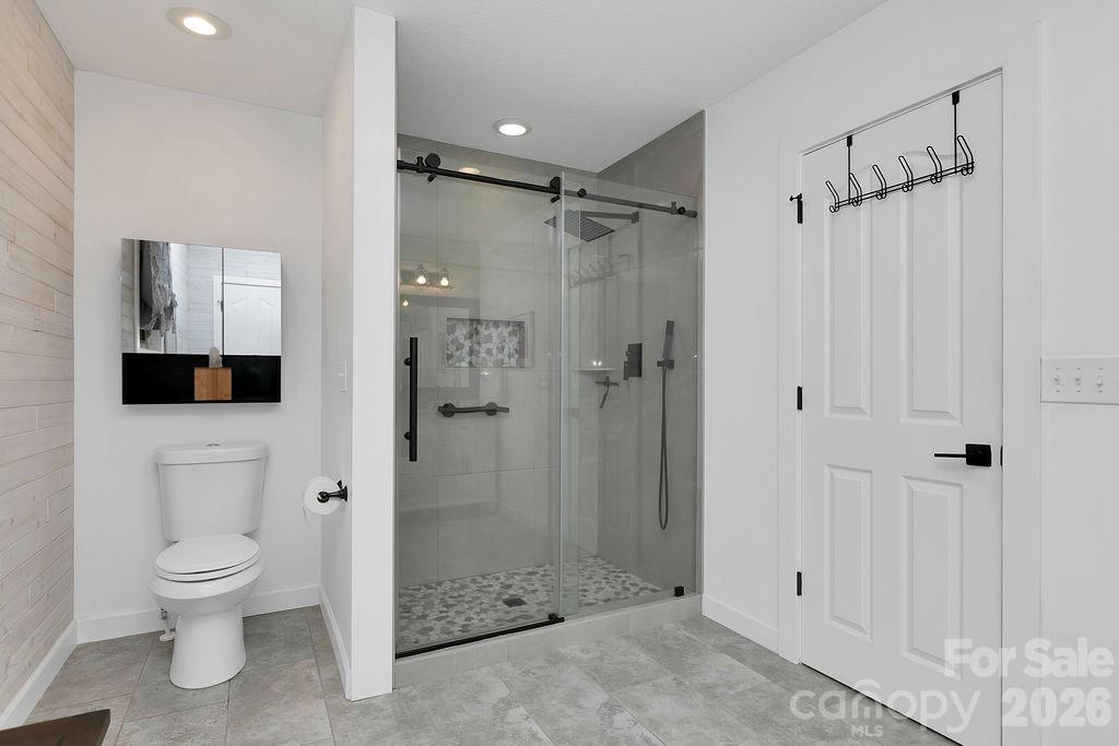 3125 Connestee Trail — Brevard