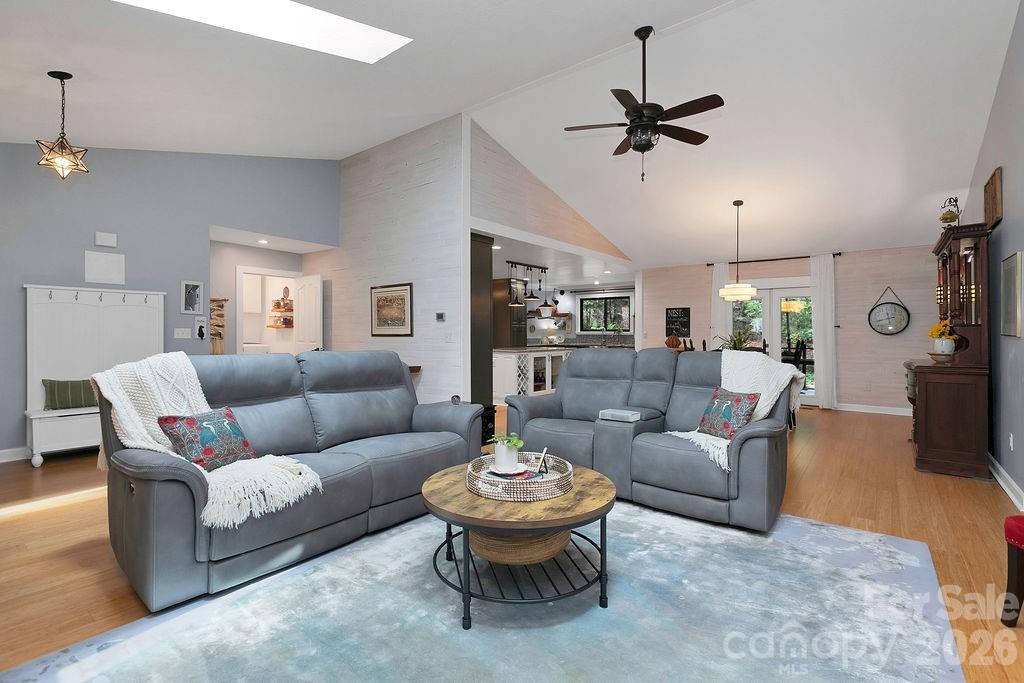 3125 Connestee Trail — Brevard