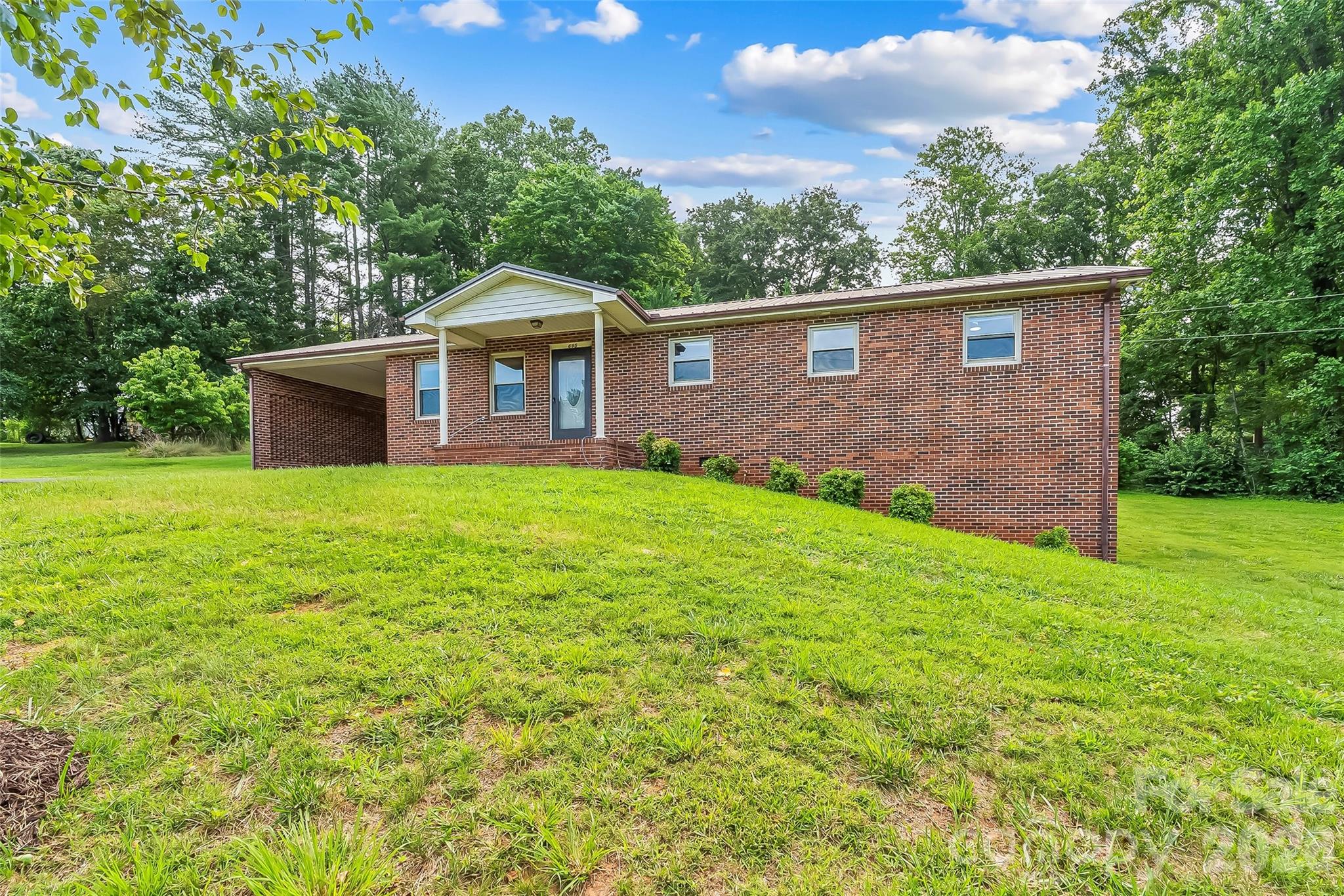 3695 Bradley Road — Morganton