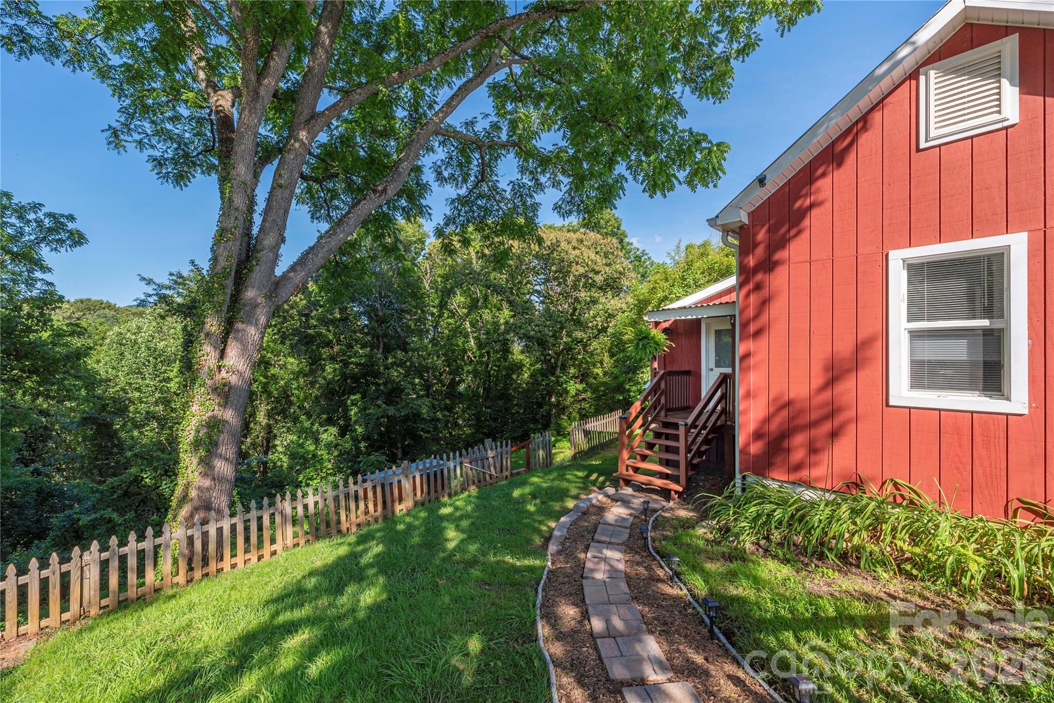 261 Star Ridge Road — Canton