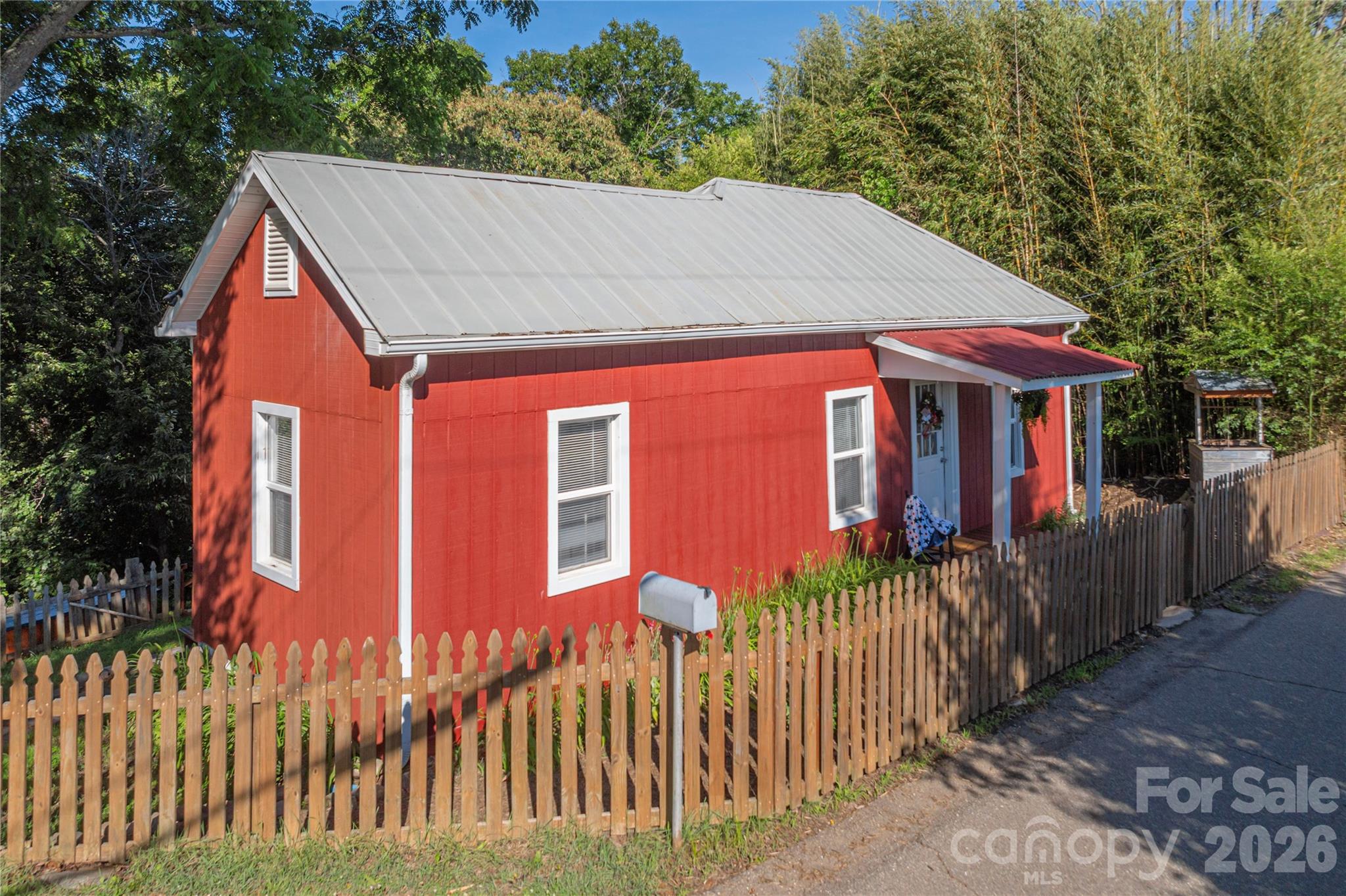 261 Star Ridge Road — Canton