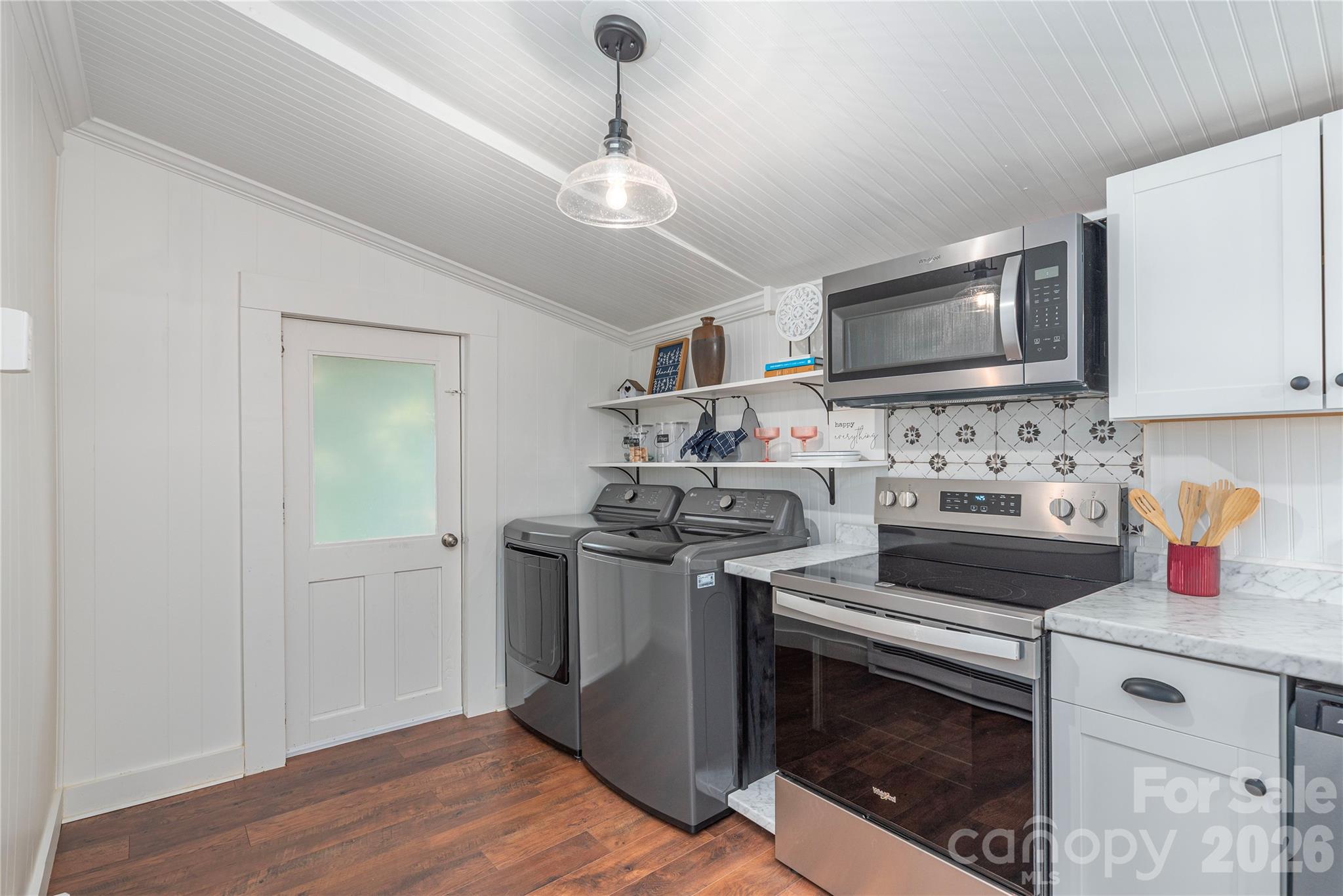 261 Star Ridge Road — Canton