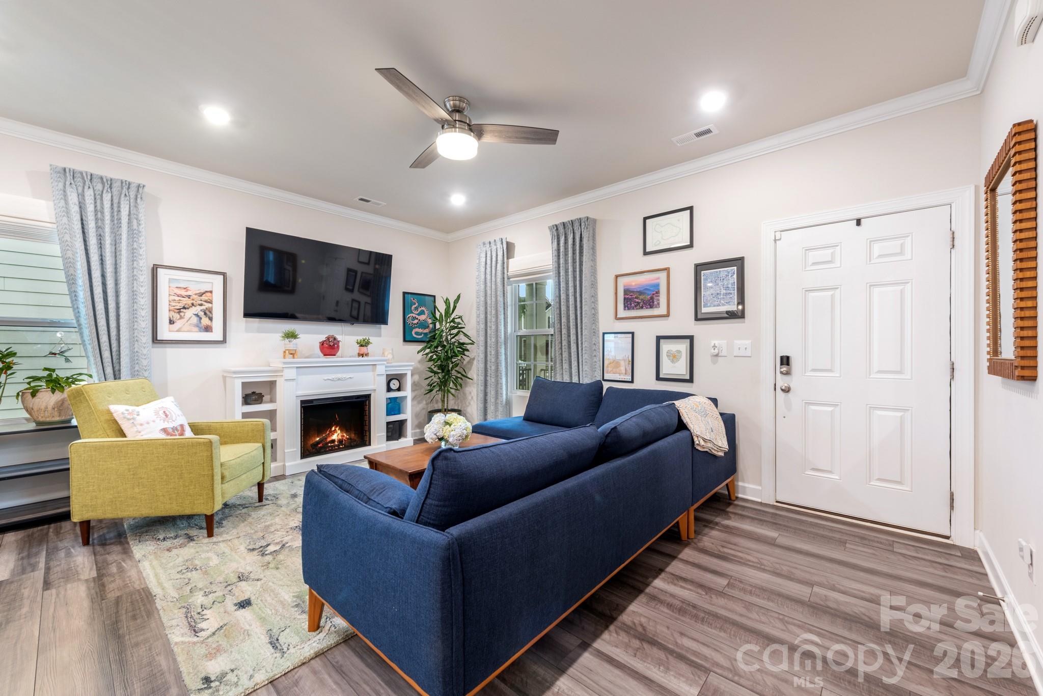 525 Windage Way — Pineville