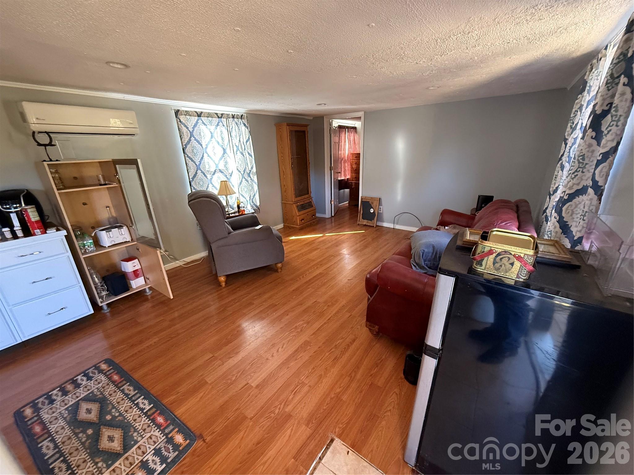 5027 Lineberger Loop Road — Denver