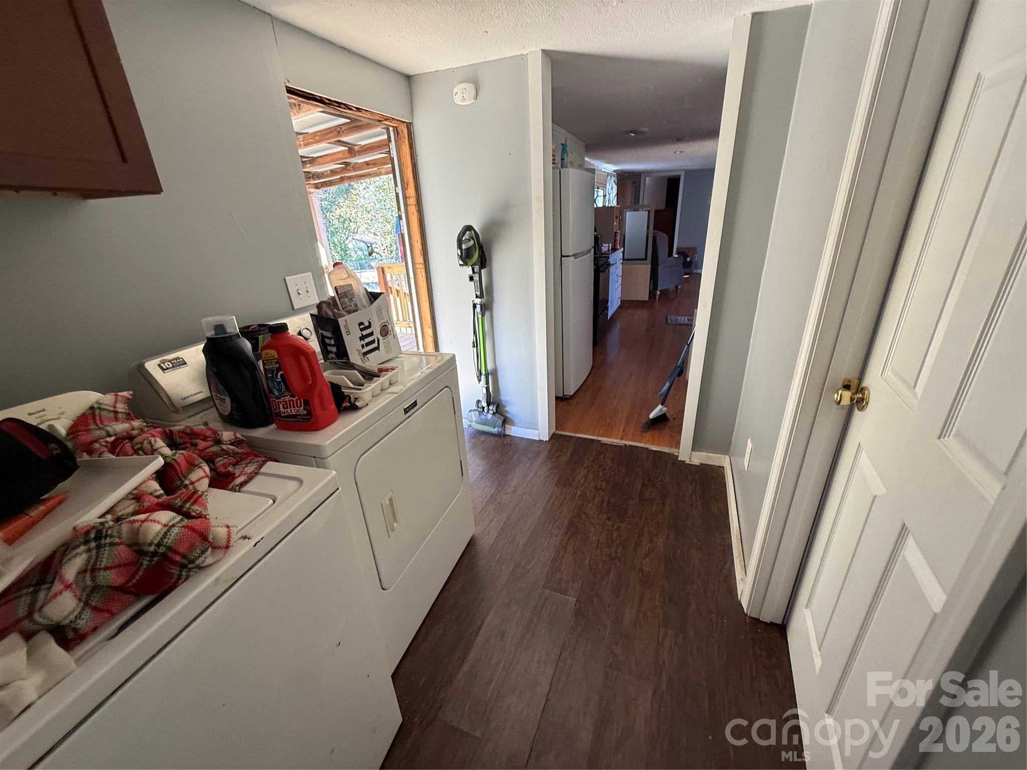 5027 Lineberger Loop Road — Denver