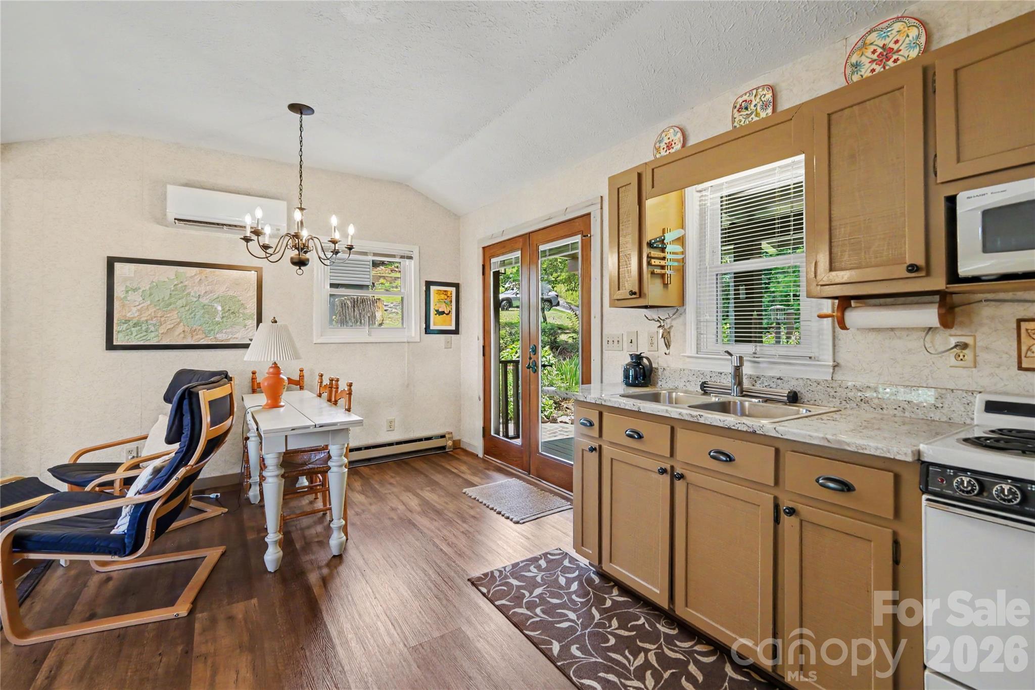 3526 Dogwood Lane — Morganton