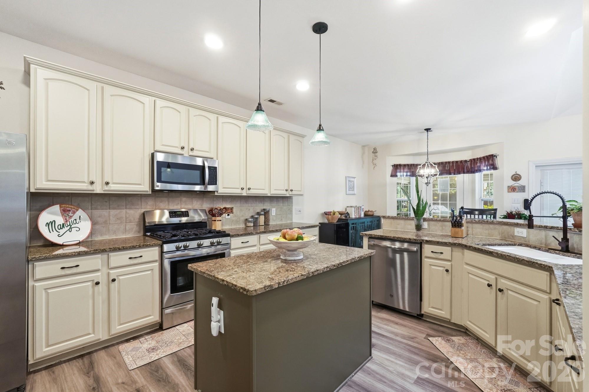 1217 Brionne Court — Waxhaw