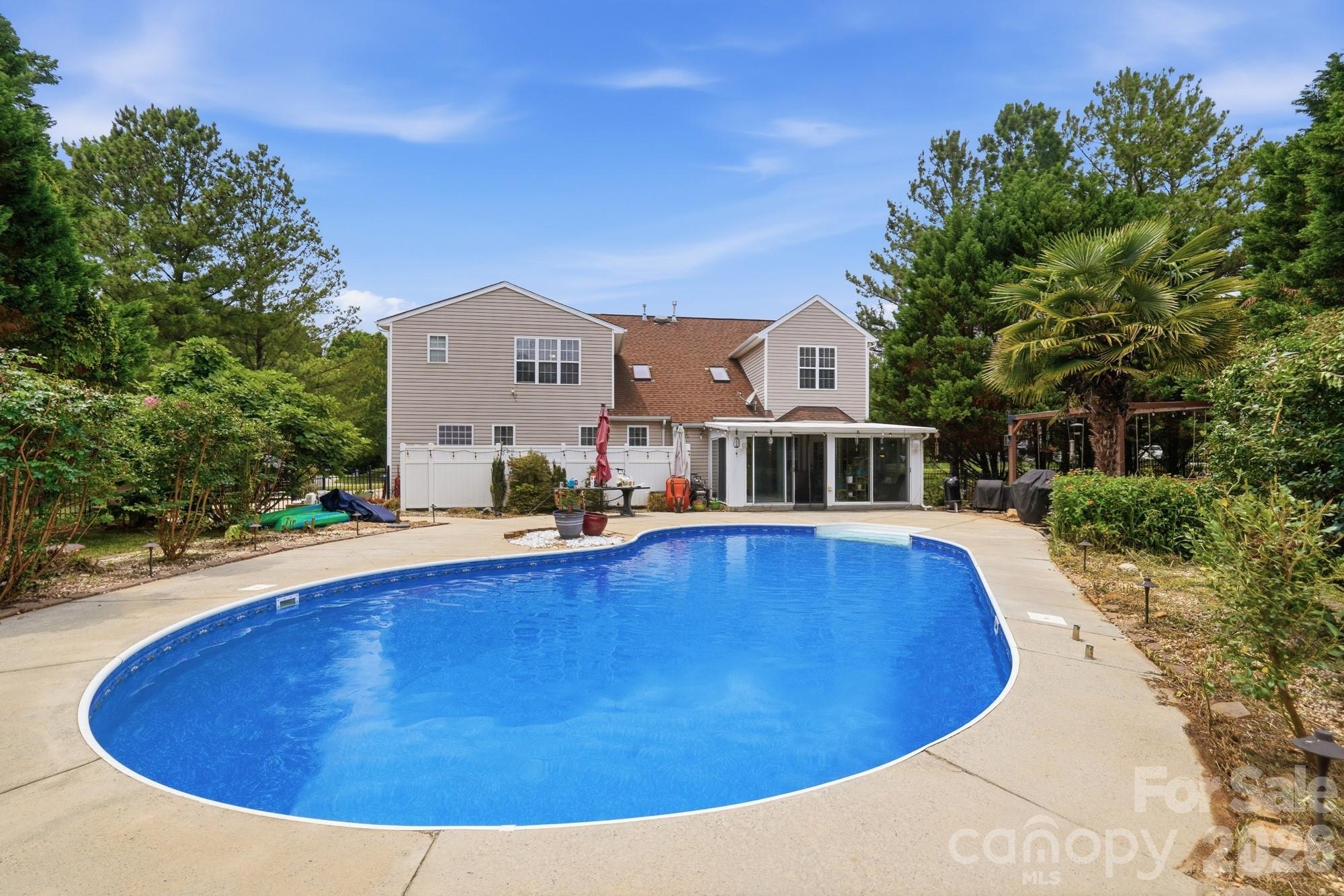 1217 Brionne Court — Waxhaw