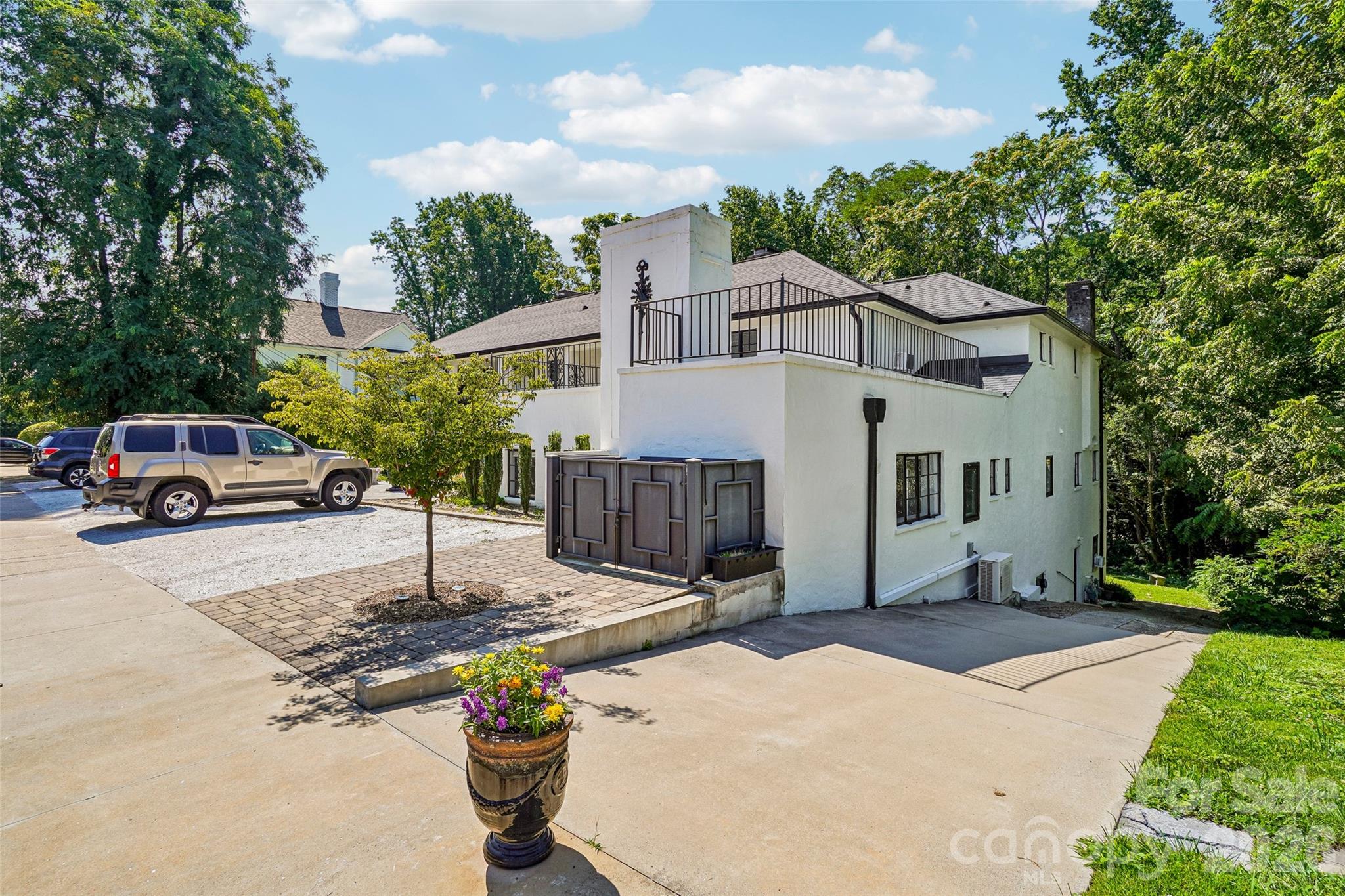 161 Melrose Avenue #5 — Tryon