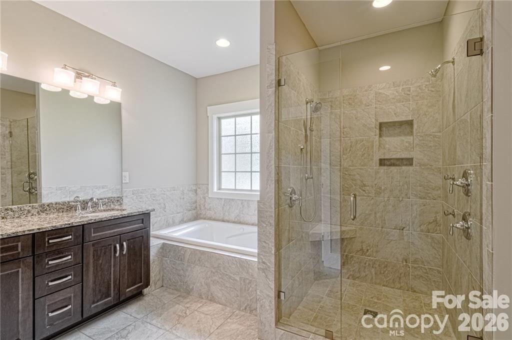 10136 Fairlea Drive — Charlotte