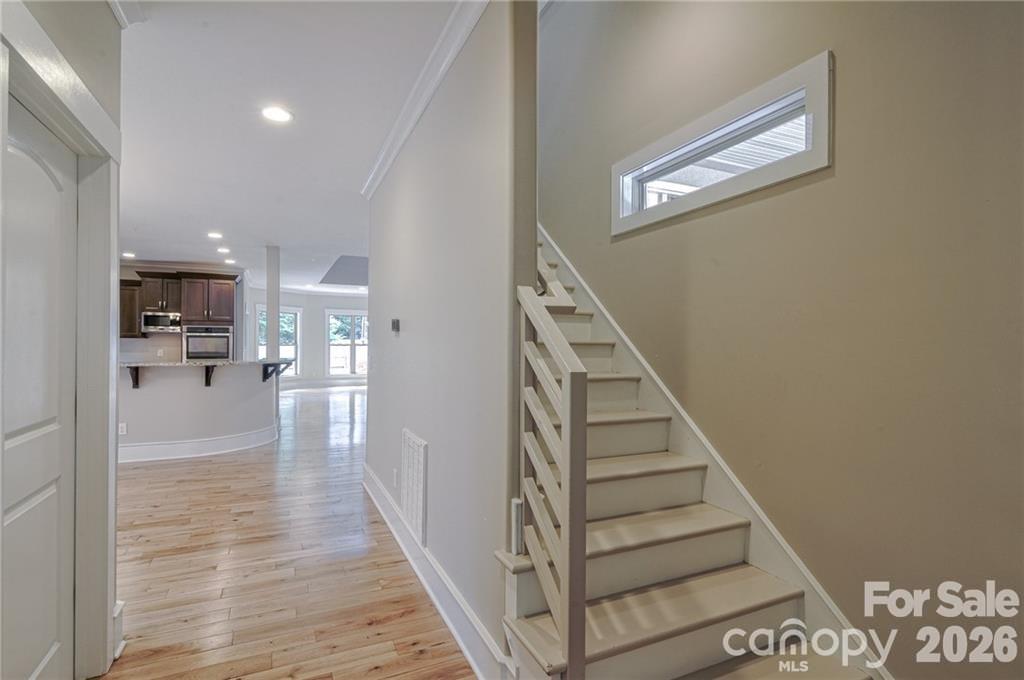 10136 Fairlea Drive — Charlotte