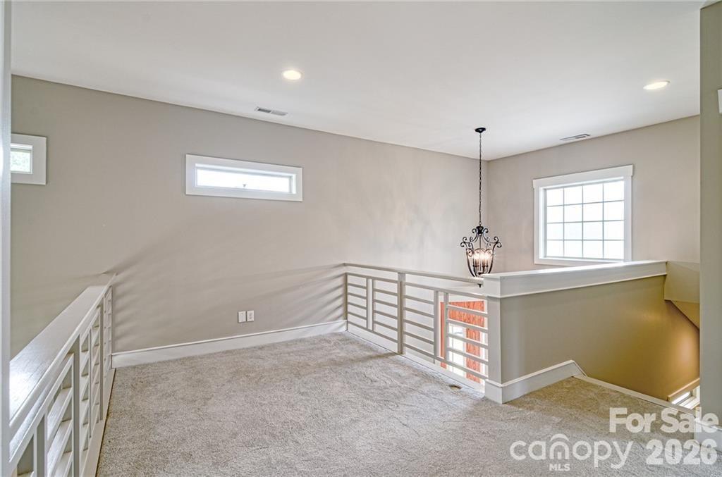 10136 Fairlea Drive — Charlotte