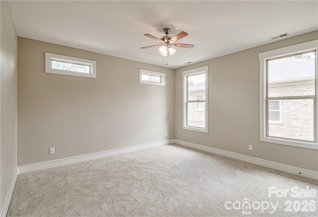 10136 Fairlea Drive — Charlotte