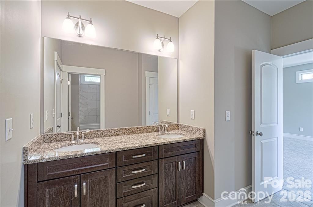 10136 Fairlea Drive — Charlotte