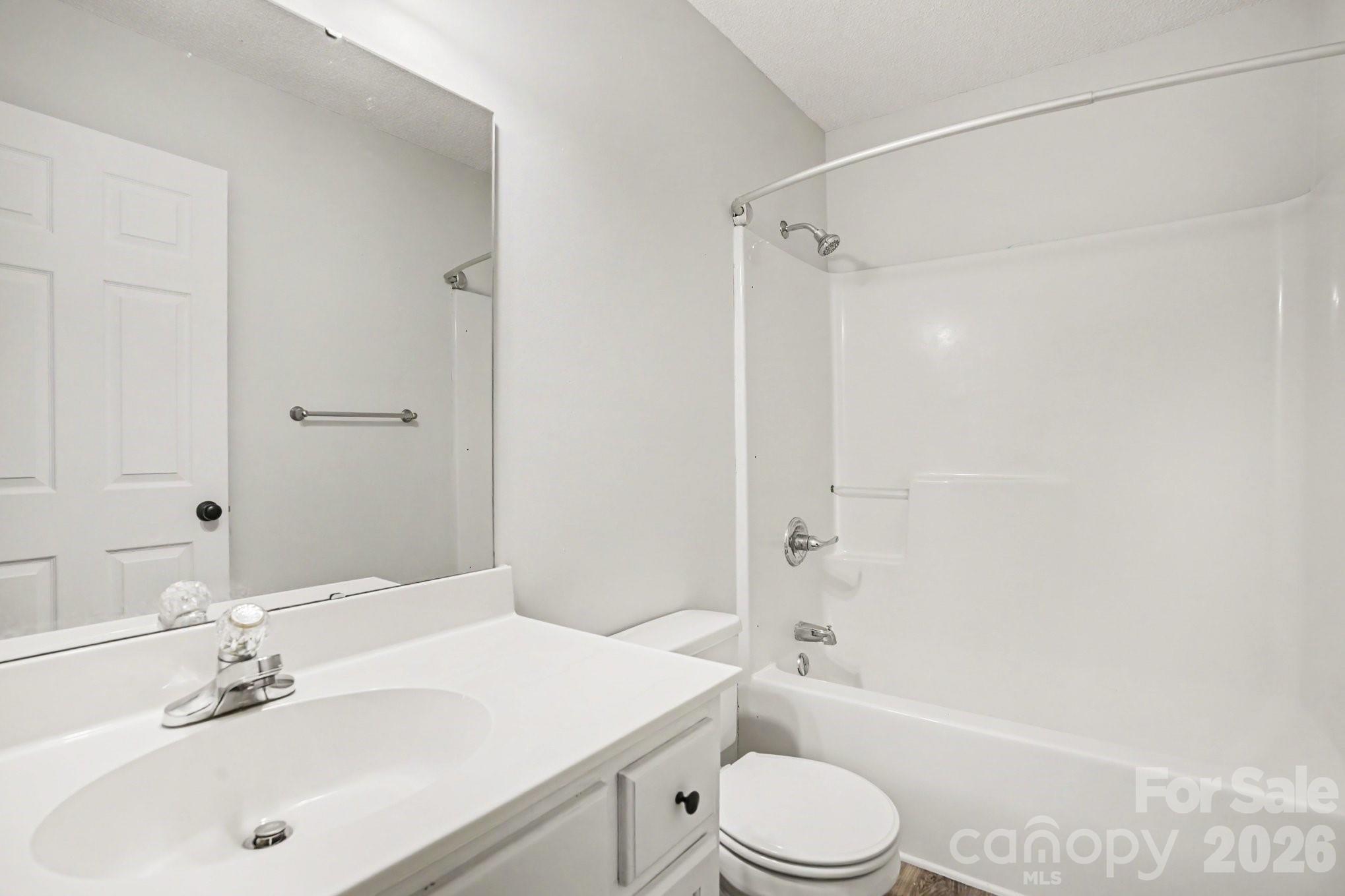 2466 Wilderness Lane — Lenoir