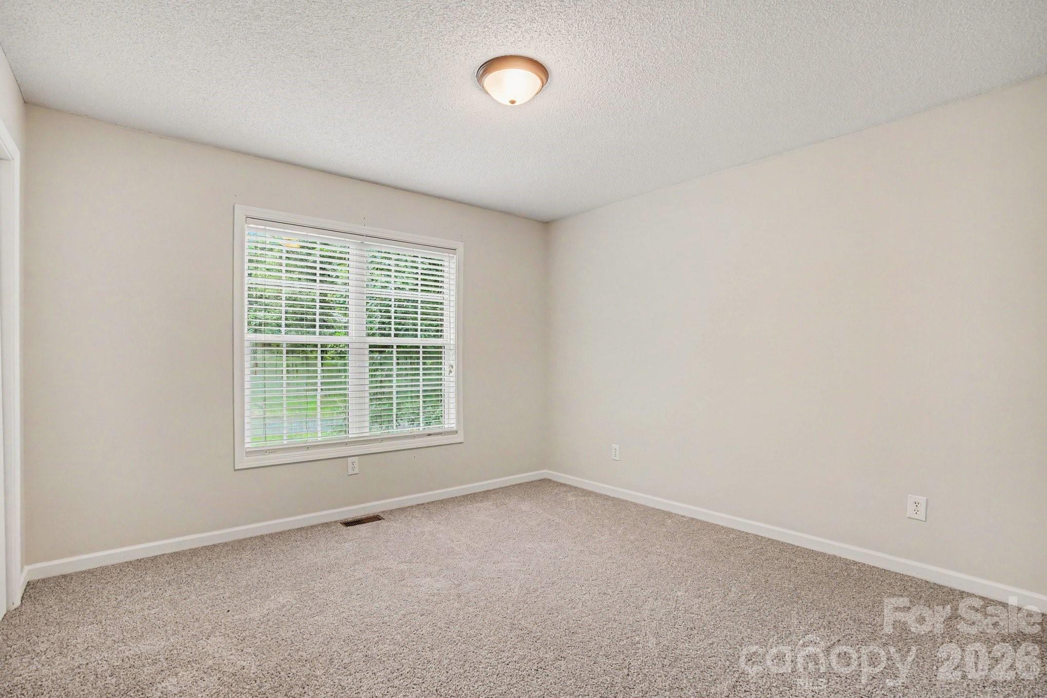 2466 Wilderness Lane — Lenoir
