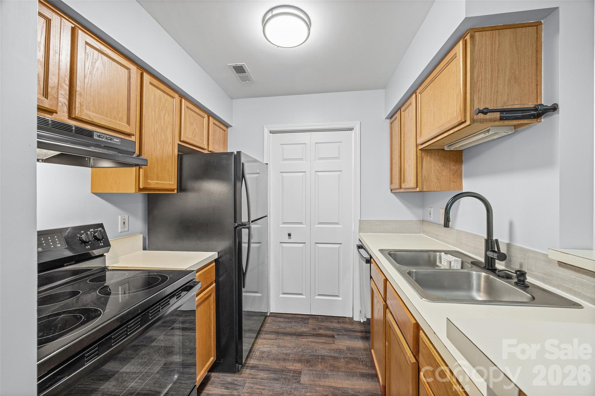 8119 Tremaine Court #Unit E — Charlotte