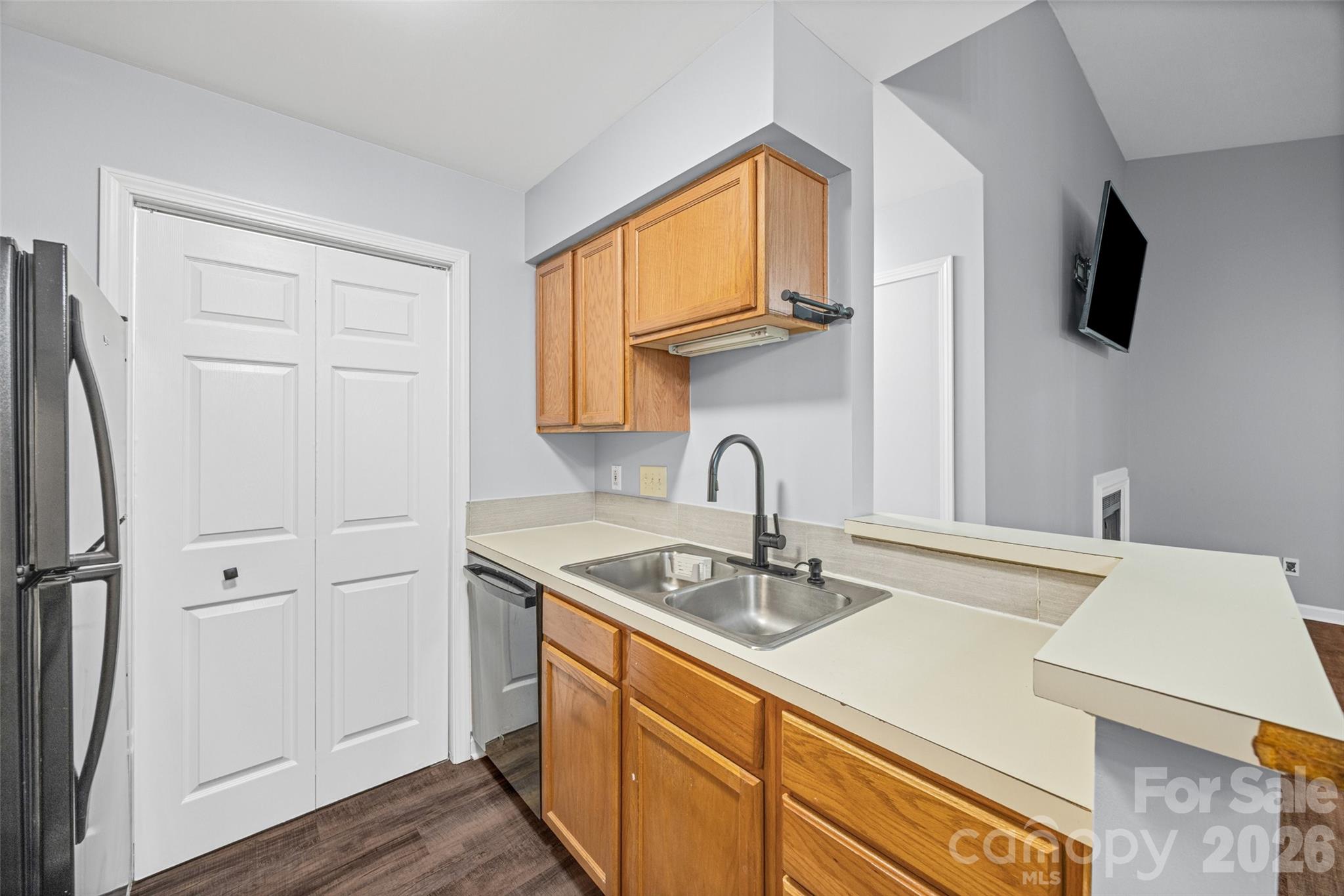 8119 Tremaine Court #Unit E — Charlotte