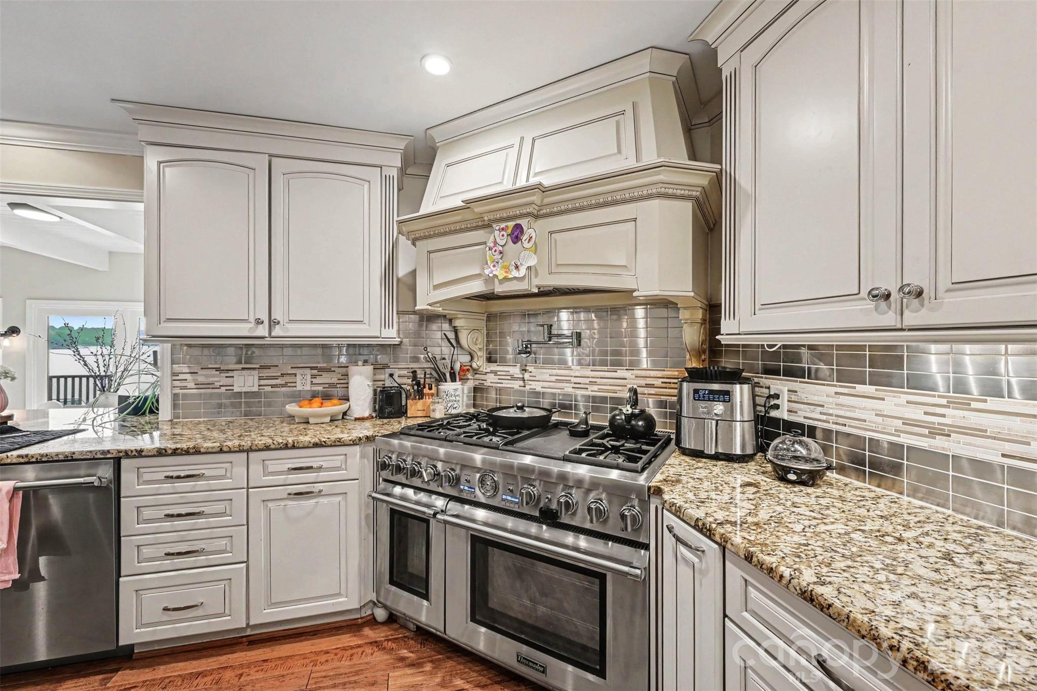 4444 3rd Street Lane NW — Hickory