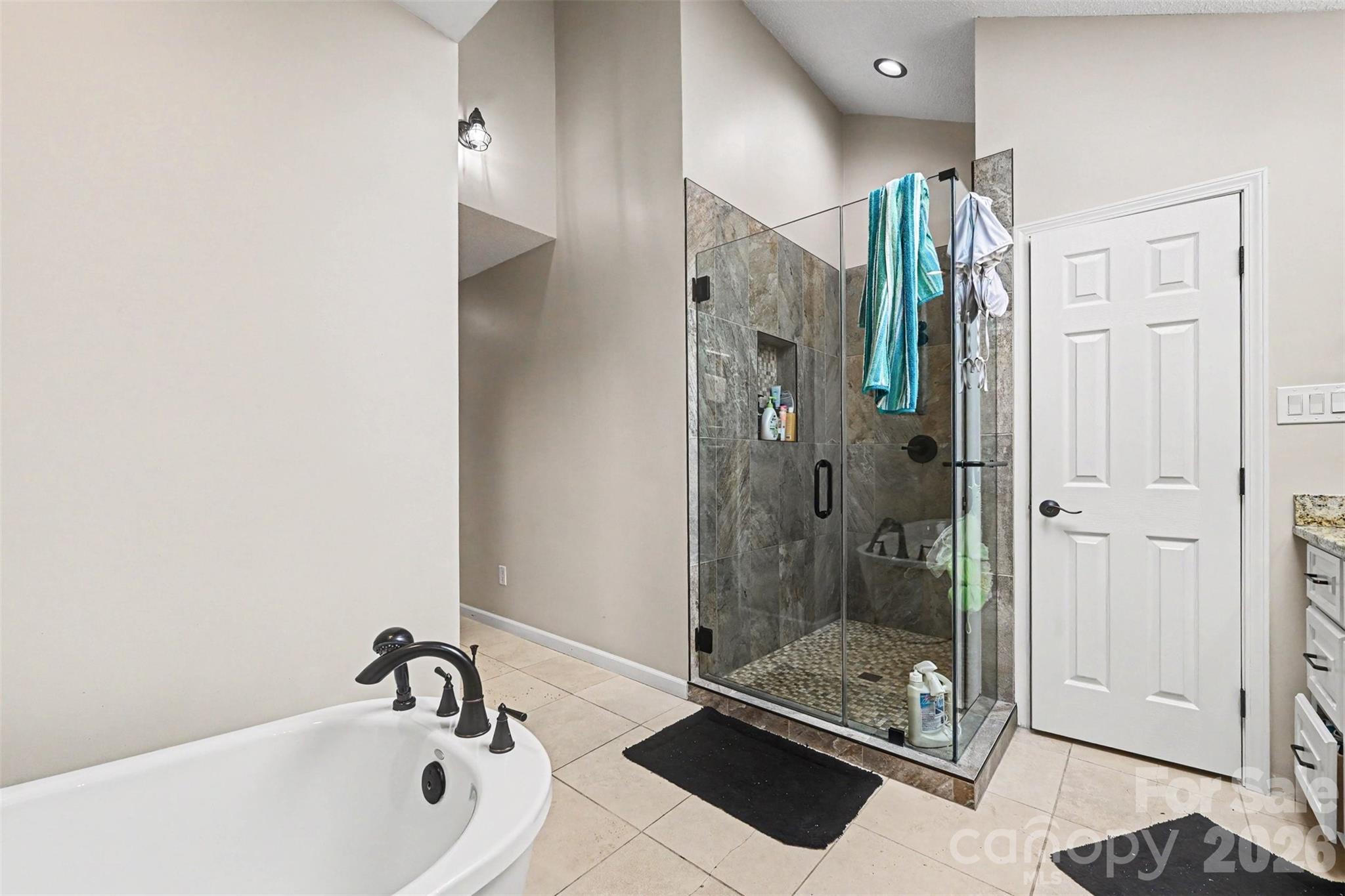 4444 3rd Street Lane NW — Hickory