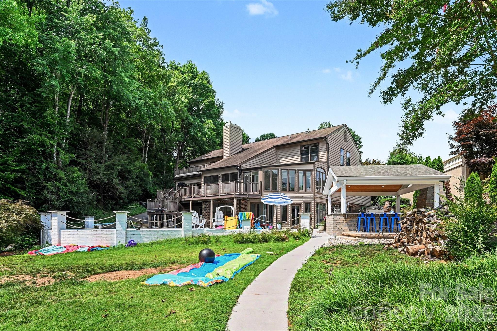 4444 3rd Street Lane NW — Hickory