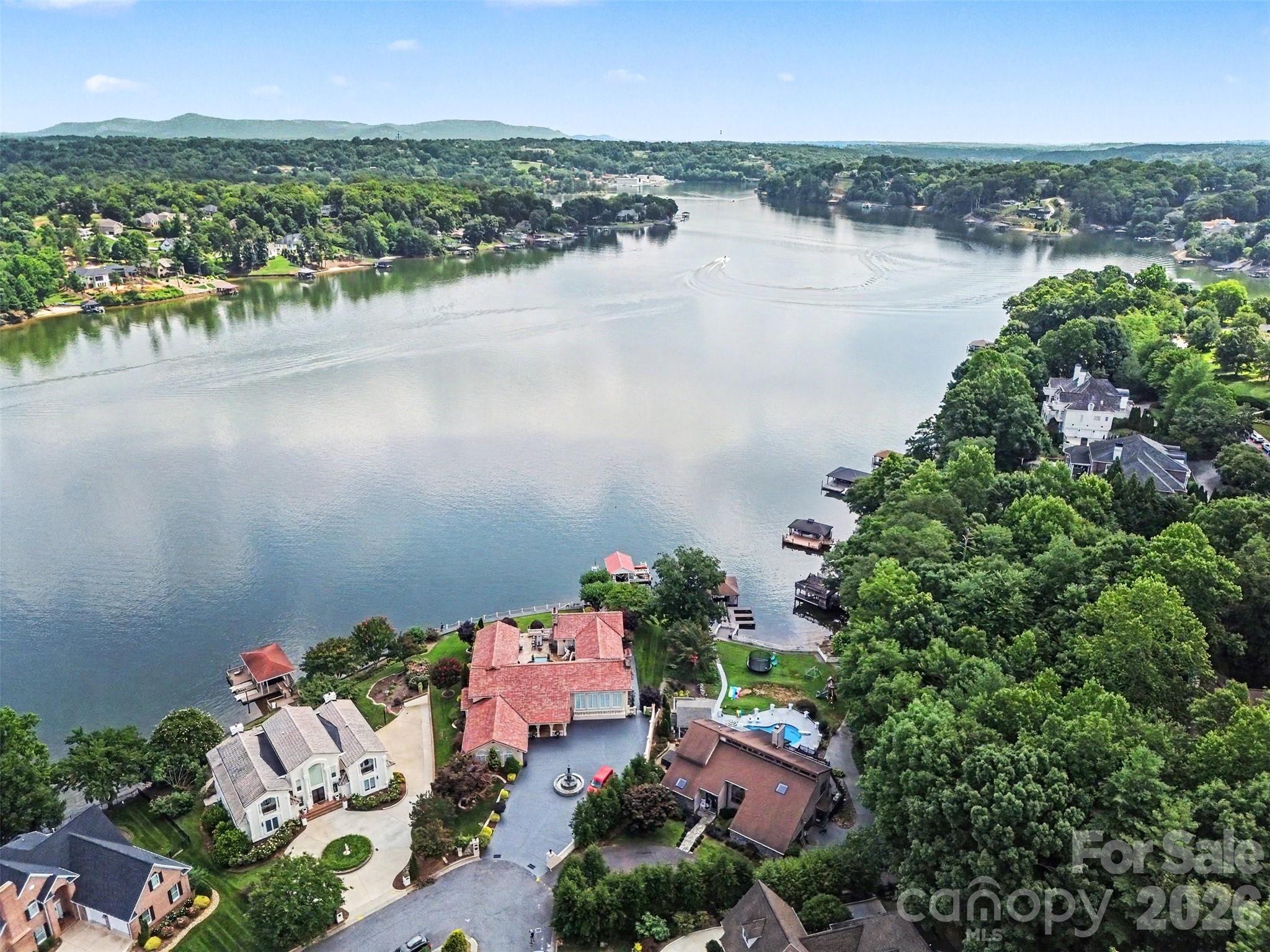 4444 3rd Street Lane NW — Hickory