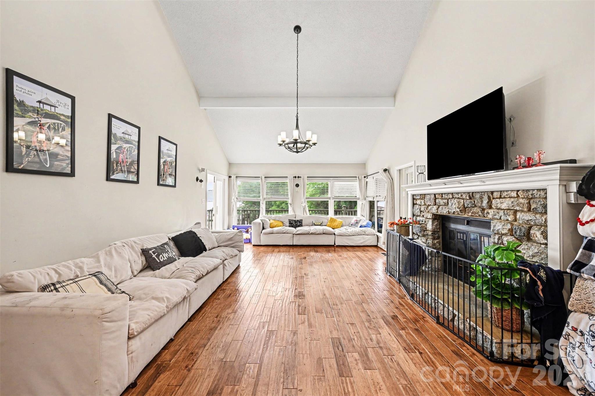 4444 3rd Street Lane NW — Hickory