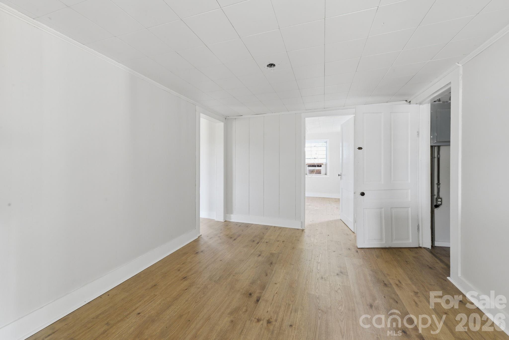 1561 Ostwalt Amity Road — Cleveland