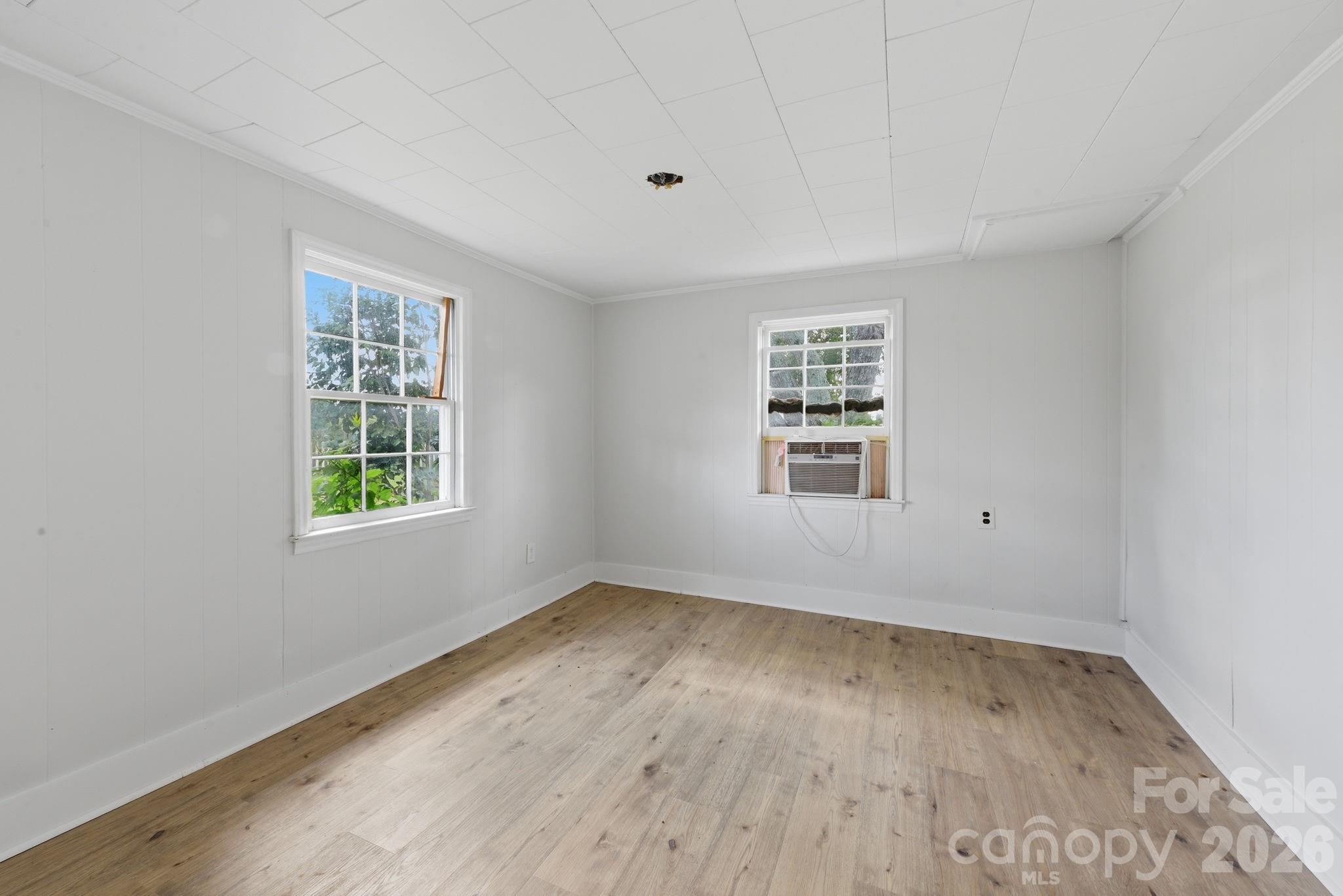 1561 Ostwalt Amity Road — Cleveland