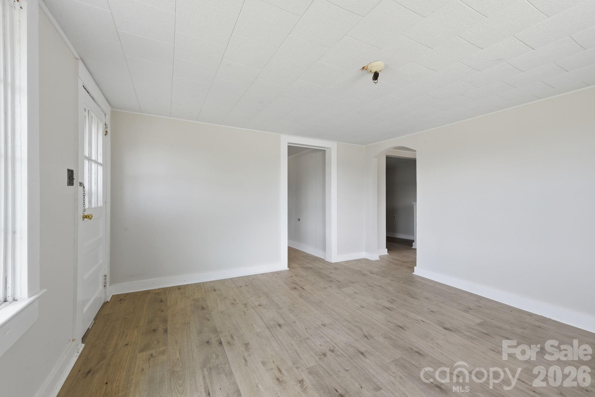 1561 Ostwalt Amity Road — Cleveland