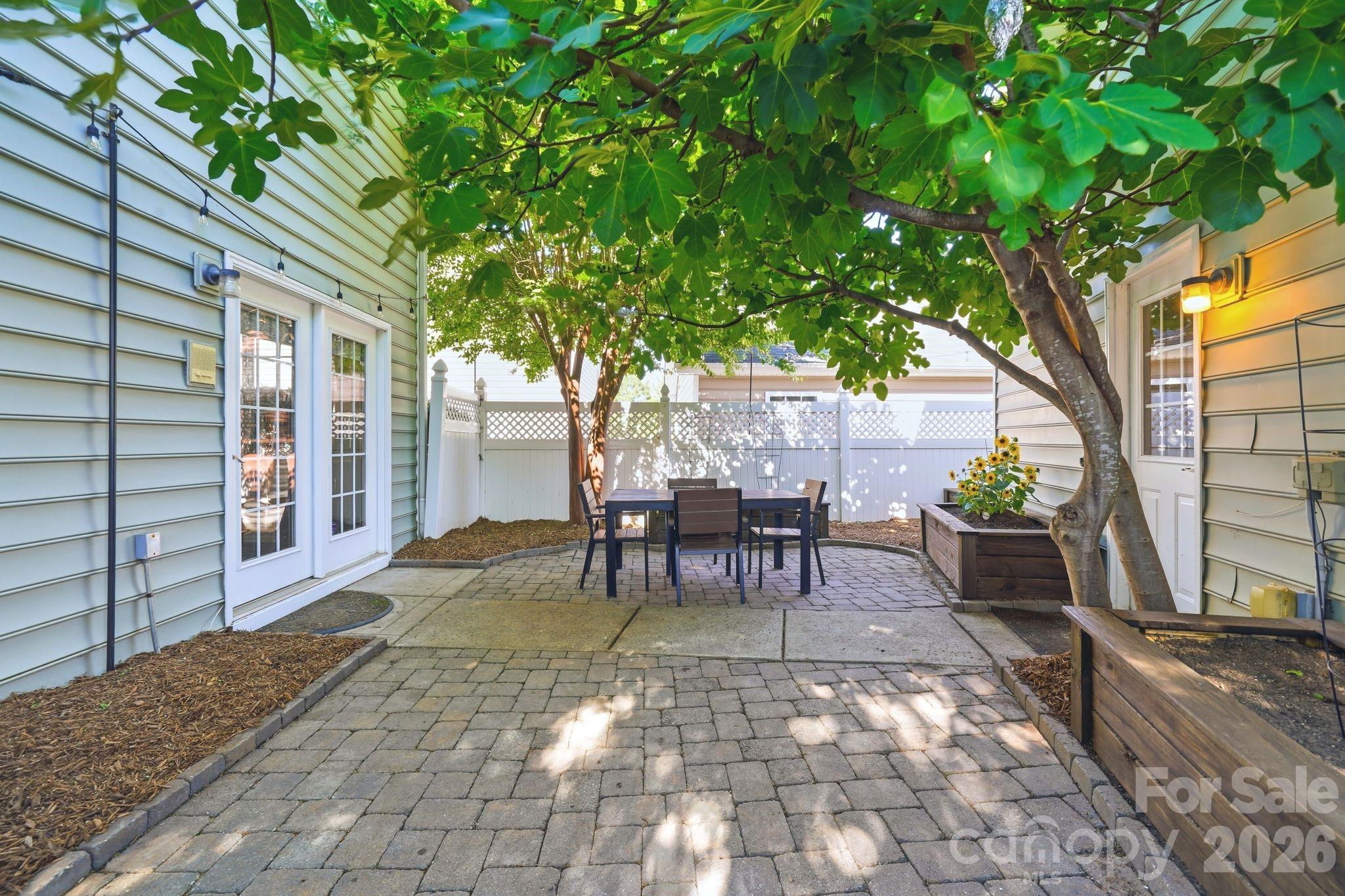 12115 Monteith Grove Drive — Huntersville